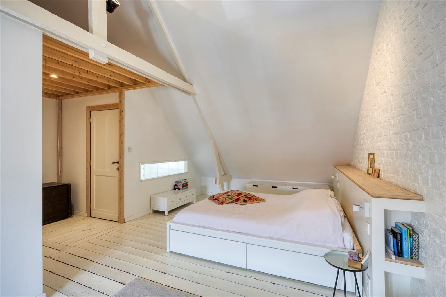 Gerenoveerde stadswoning met 4 slaapkamers en ruime tuin vlakbij het centrum van Maaseik.  foto 30