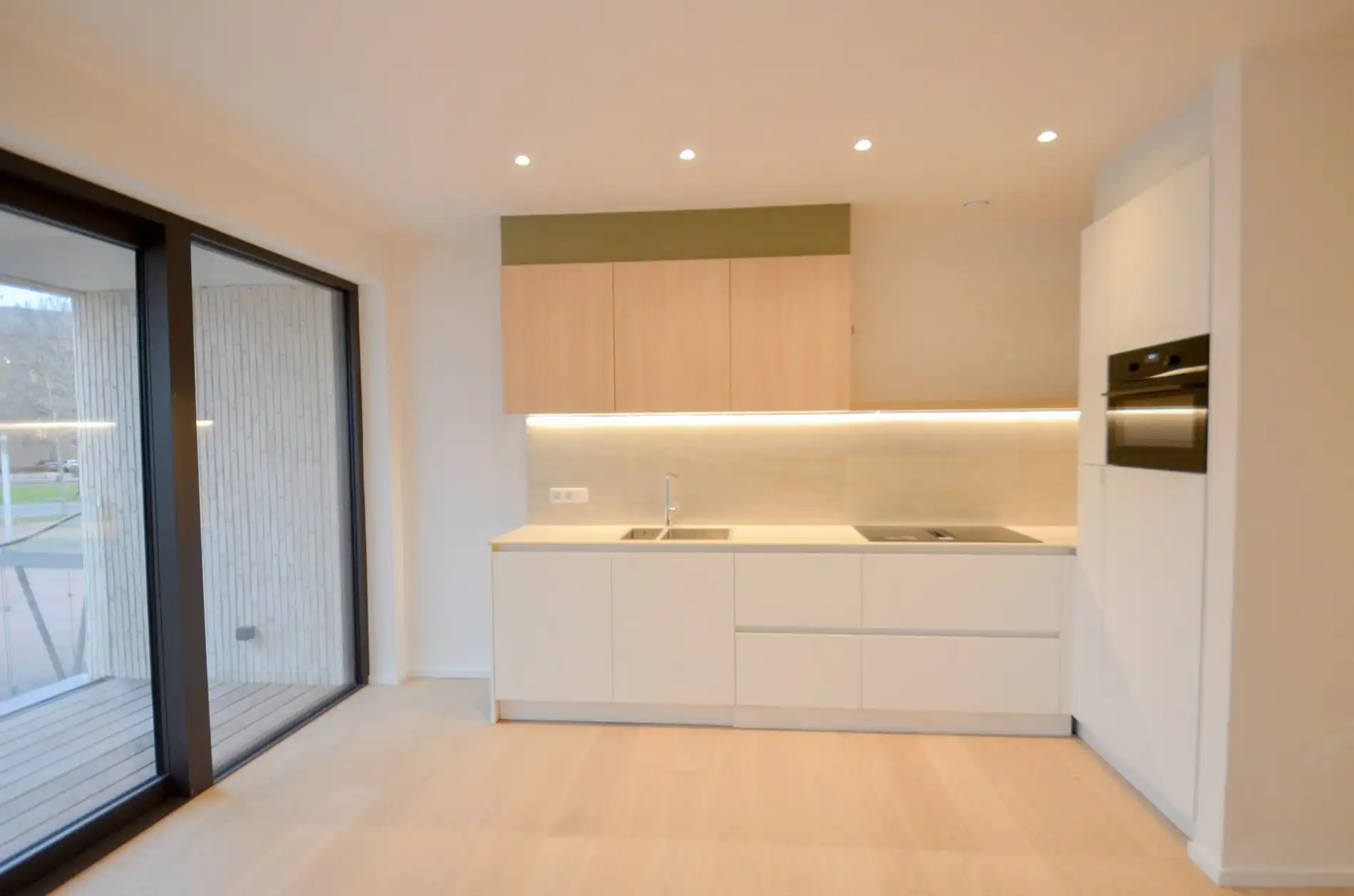 Nieuwbouw: Licht en modern nieuwbouwappartement met terras nabij Duinenwater. foto 4