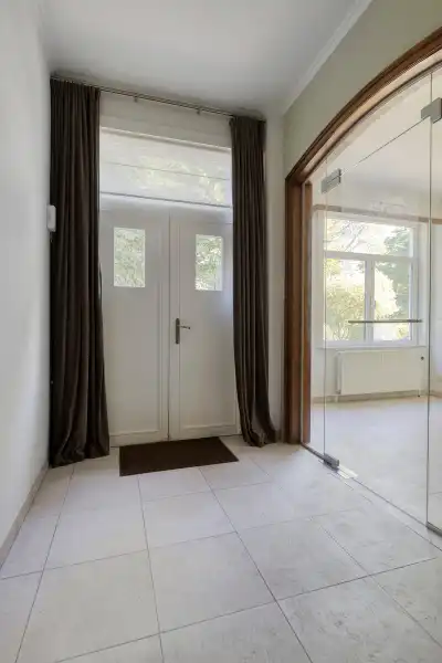 Villa met bewoonbare oppervlakte van 350m2 prachtig en rustig gelegen op perceel van 18a14 nabij het centrum van Bonheiden. foto 13
