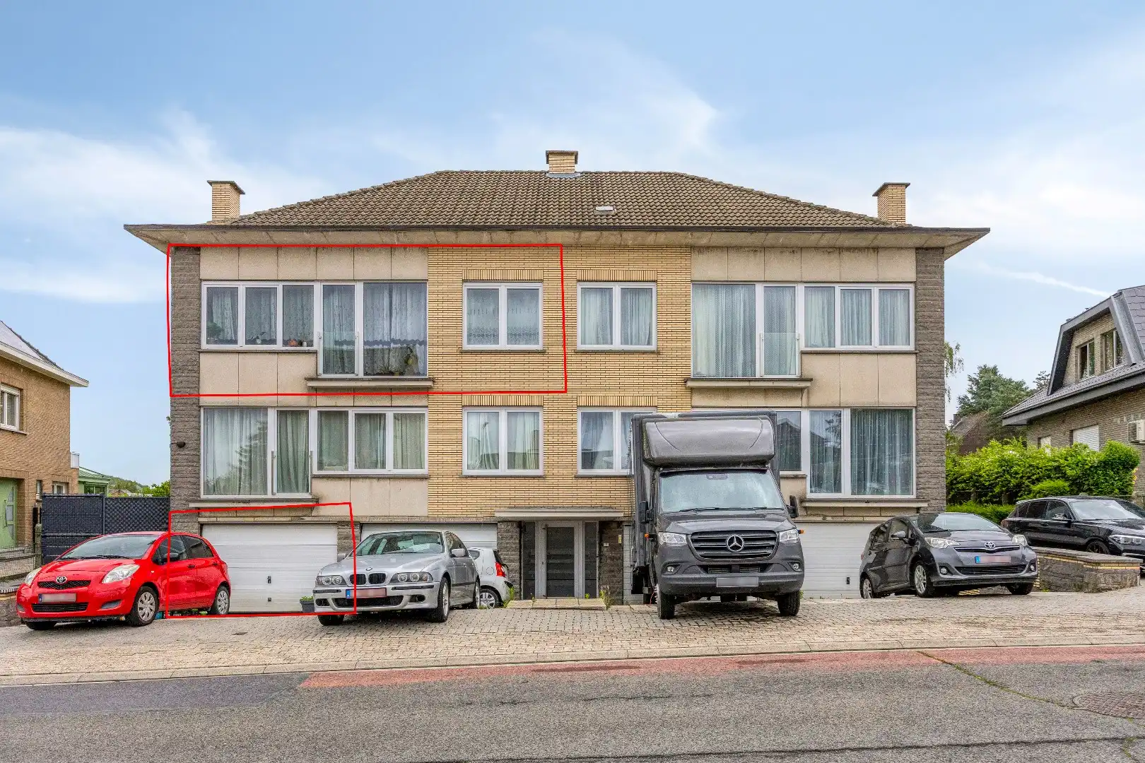 Ruim 2-slaapkamerappartement met terras, garagebox foto 2
