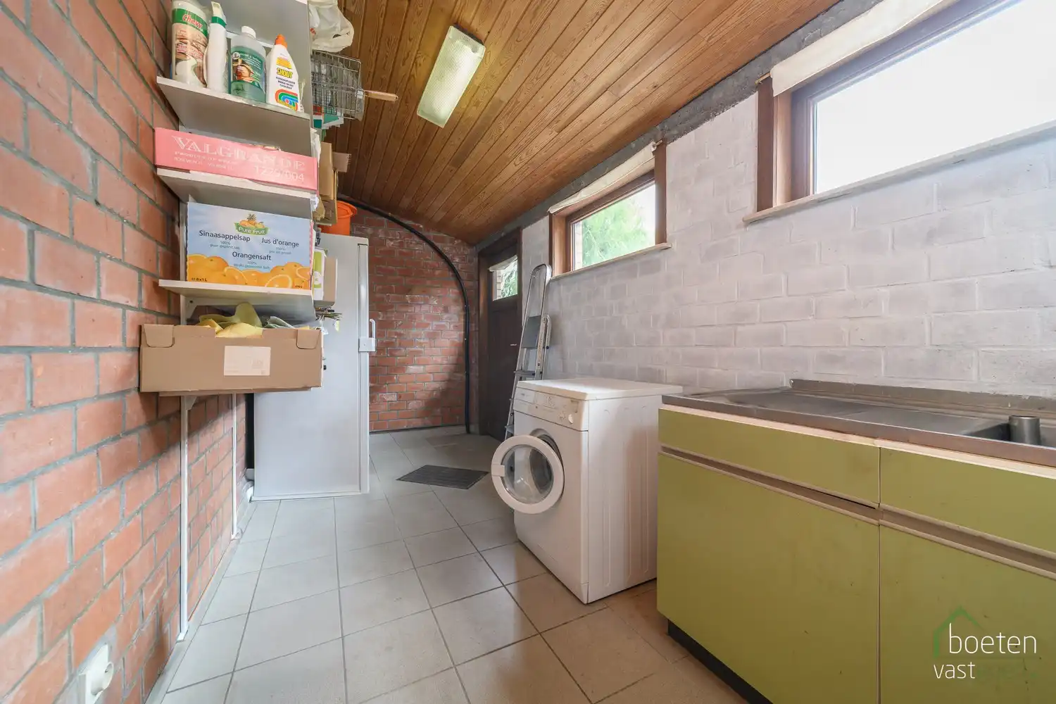 Beauvoorde: Charmante maar te renoveren halfopen woning met tuin in het historische hart van Beauvoorde op 392m² grondopp. foto 8