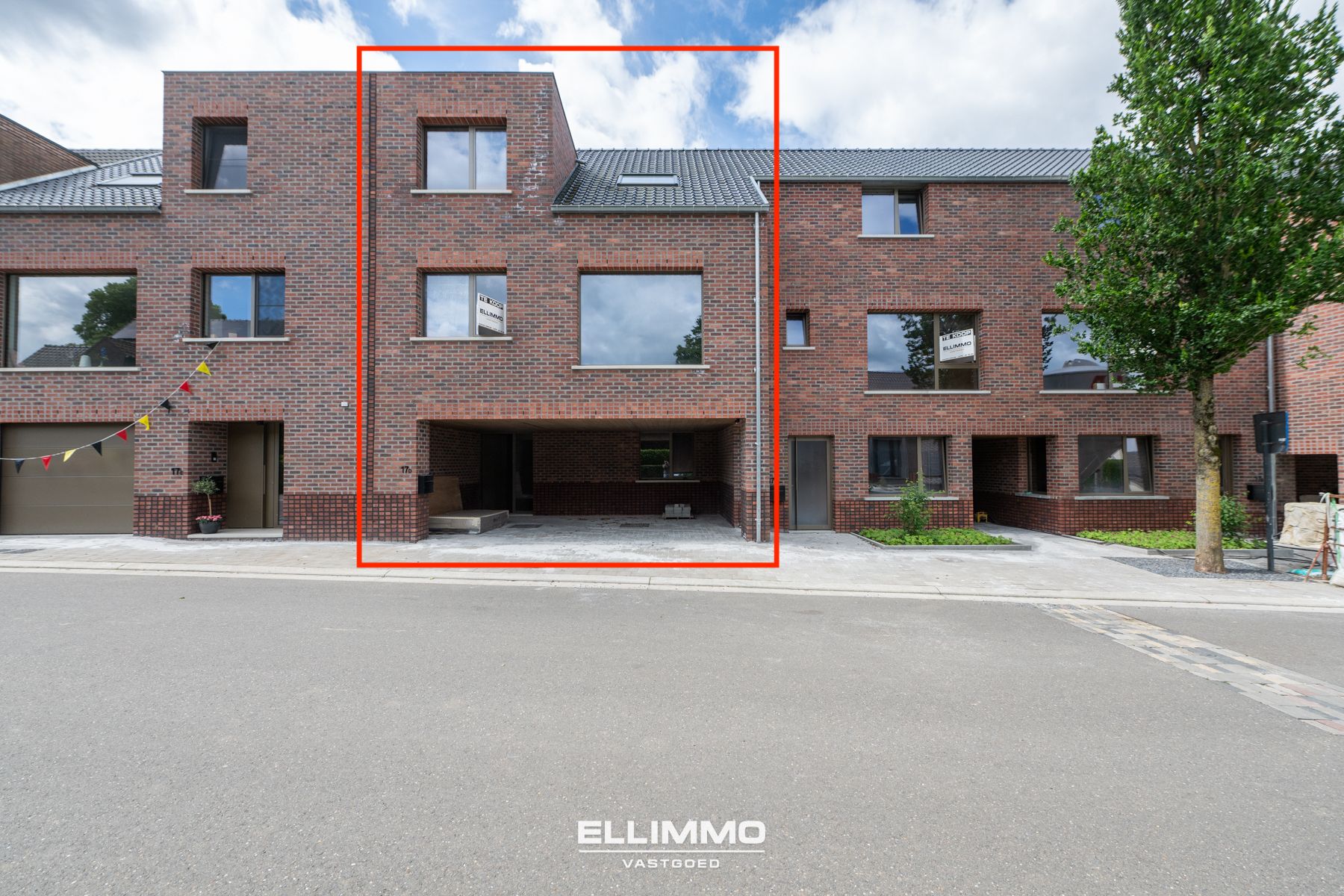 Splinternieuwe woning van 172m2 met 3 spks! foto {{pictureIndex}}