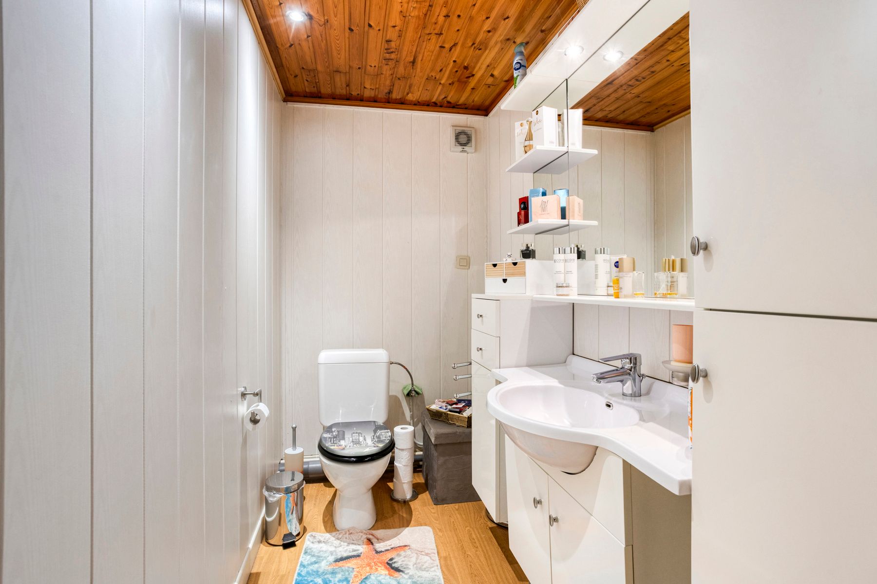 Charmante halfopen woning met potentieel foto 18