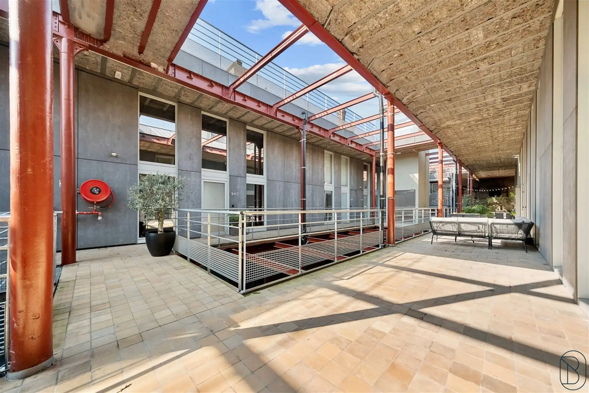 Exclusieve loft van 225m2, met prachtig overdekt terras. foto 25