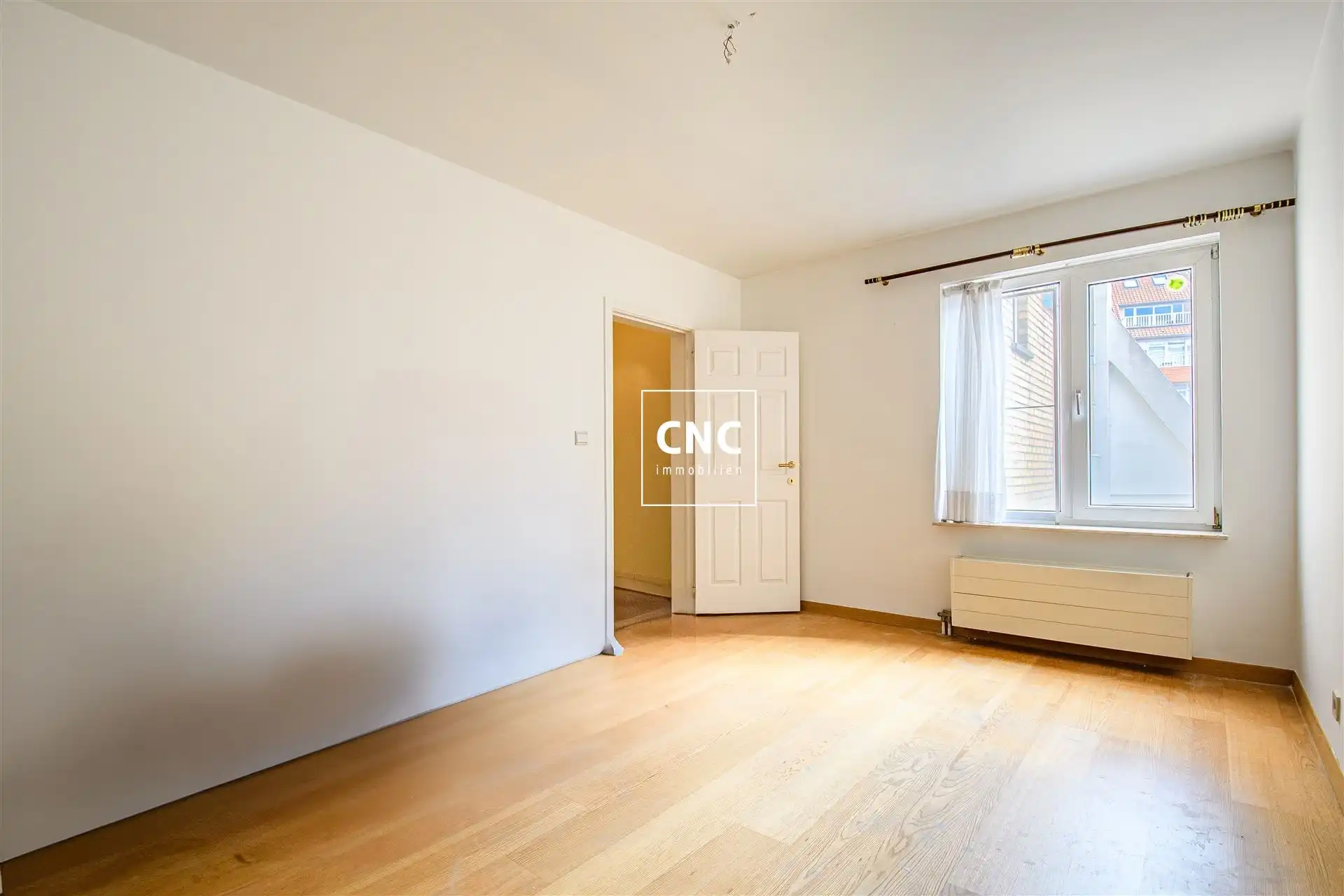 Instapklaar appartement met open zicht-Maurice Lippensplein
 foto 10