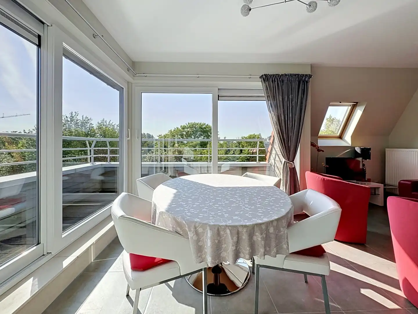 Instapklaar appartement nabij de zee en het centrum. foto 3