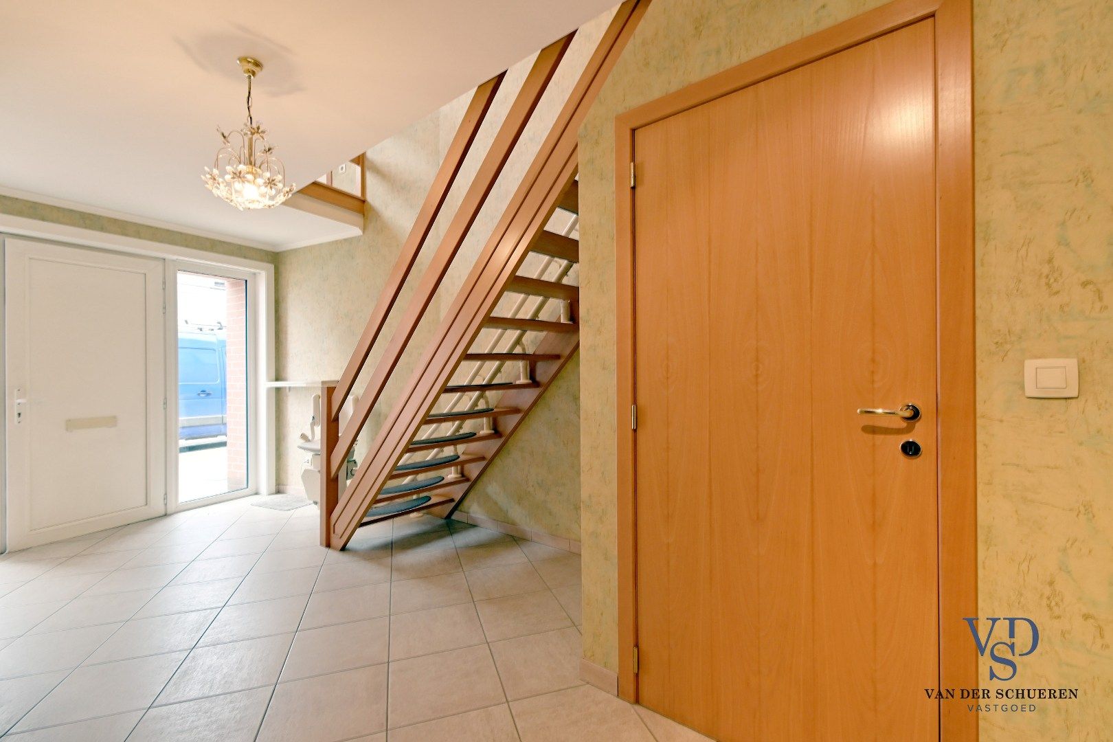 Tijdloos en ruim (> 300 m²) wonen. foto 16