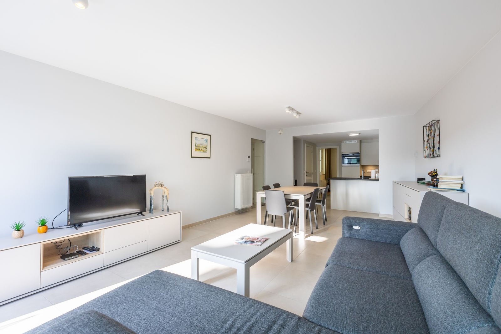 Prachtig appartement met 2 slpk en zonnig terras in jonge residentie foto 3
