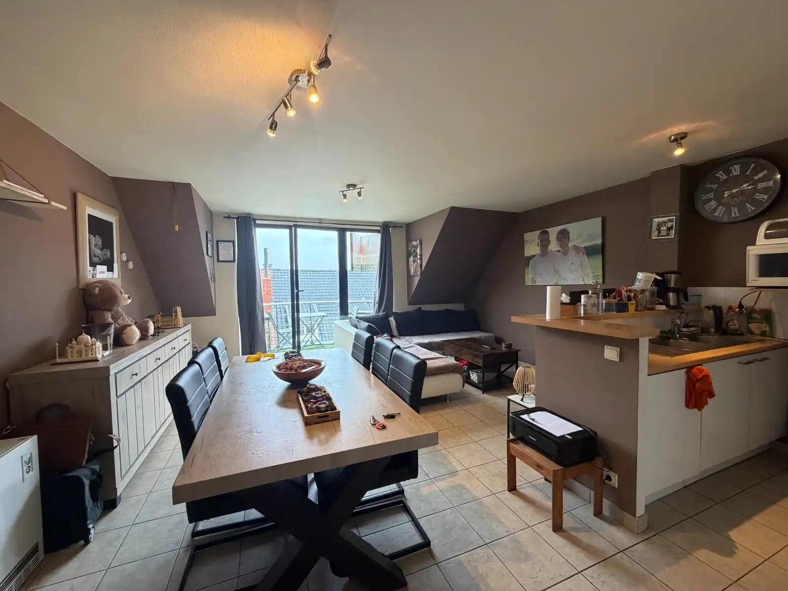Centraal gelegen duplex-appartement te Waregem foto 3