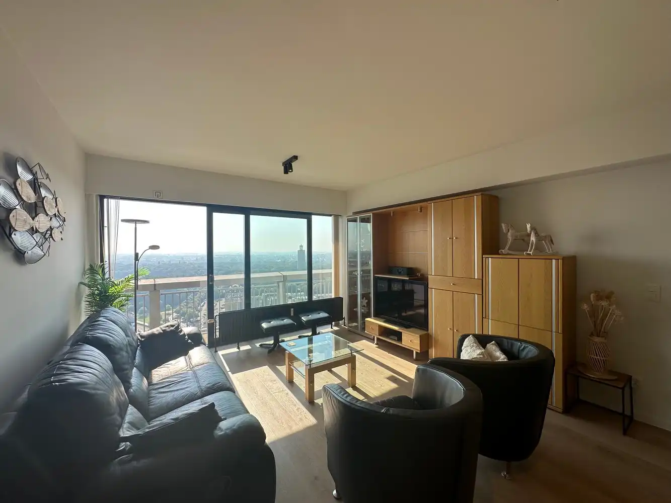 RESIDENTIE DE MAST foto {{pictureIndex}}