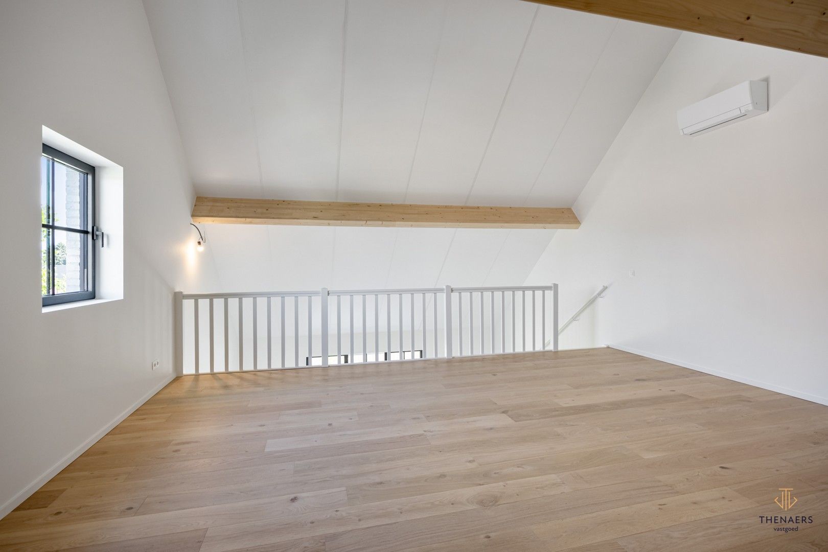 INSTAPKLARE LUXE EN ENERGIEZUINIGE NIEUWBOUWWONING MET 3 SLAAPKAMERS EN AANGELEGDE TUIN. foto 12