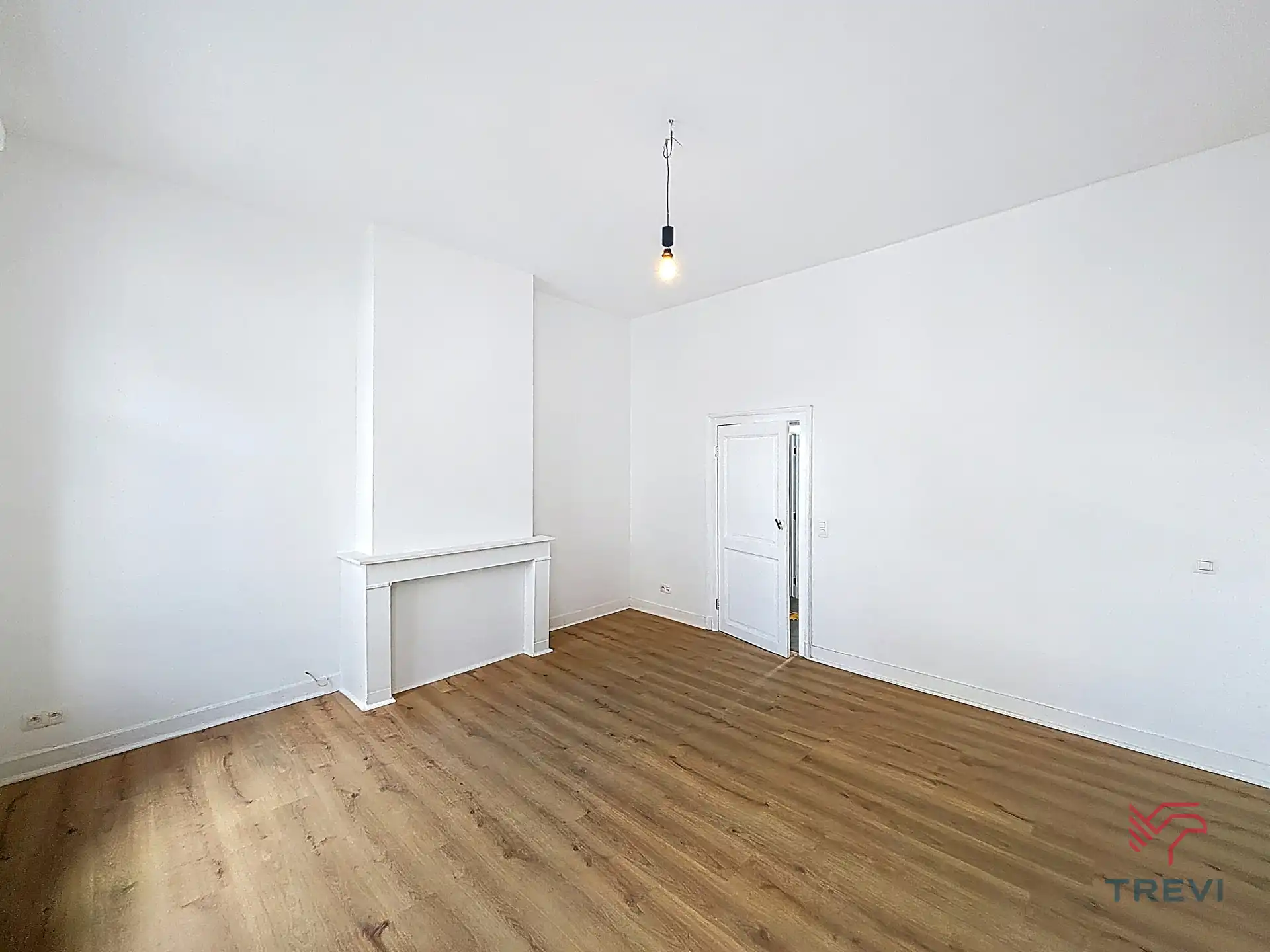 Brussel, volledig gerenoveerde studio foto 6