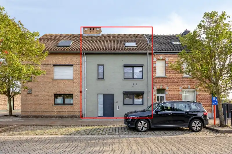Stijlvolle woning met 4 slaapkamers , tuin, EPC A foto 2