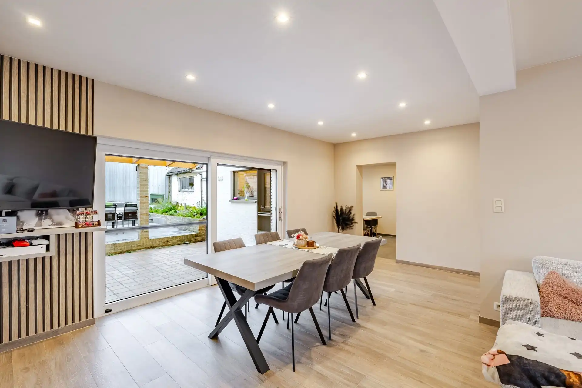 Mooie woning in centrum van Mere met 3 slaapkamers en tuin foto 5