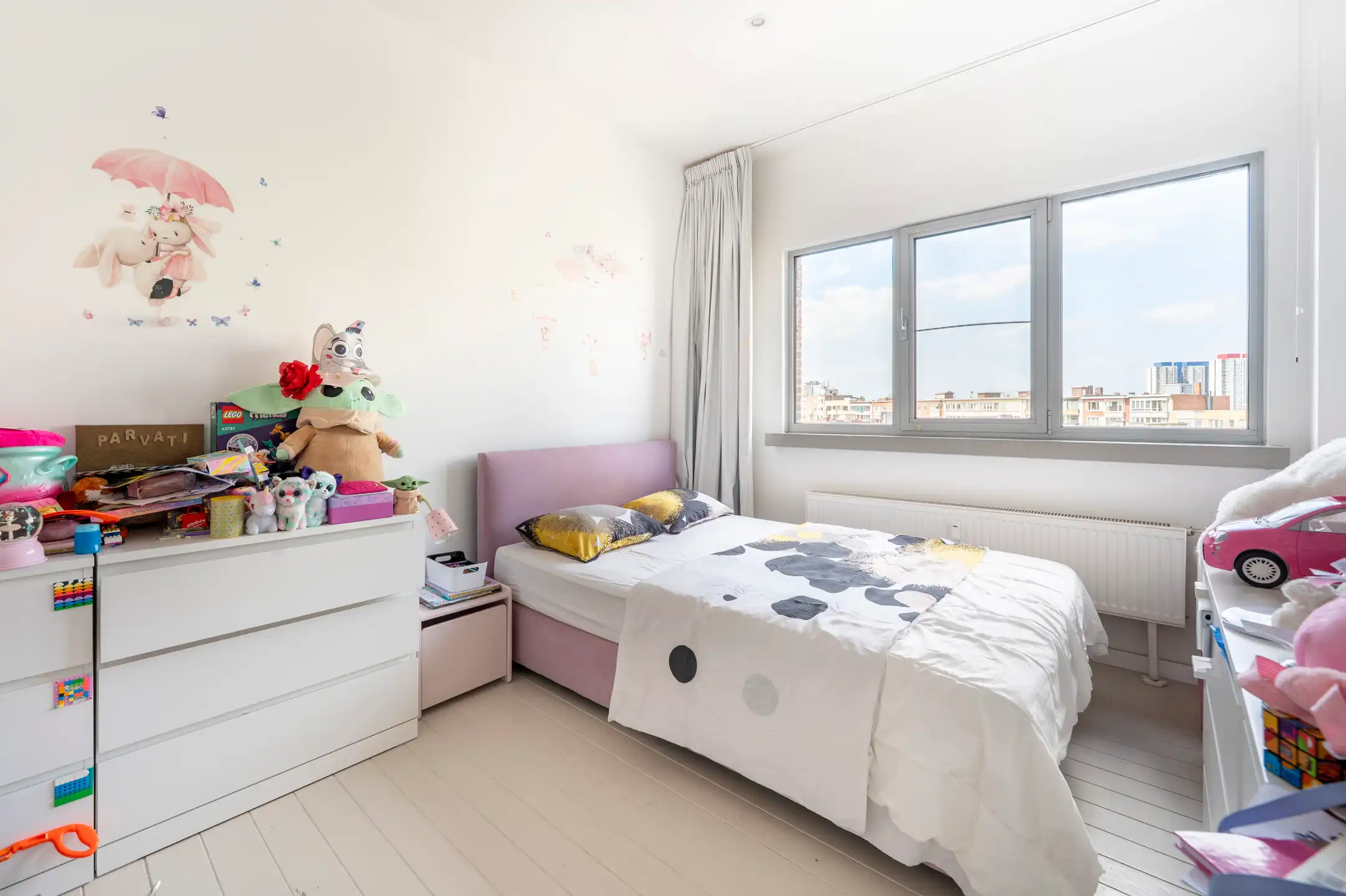 ANTWERPEN - Instapklaar drie slaapkamer appartement foto 8