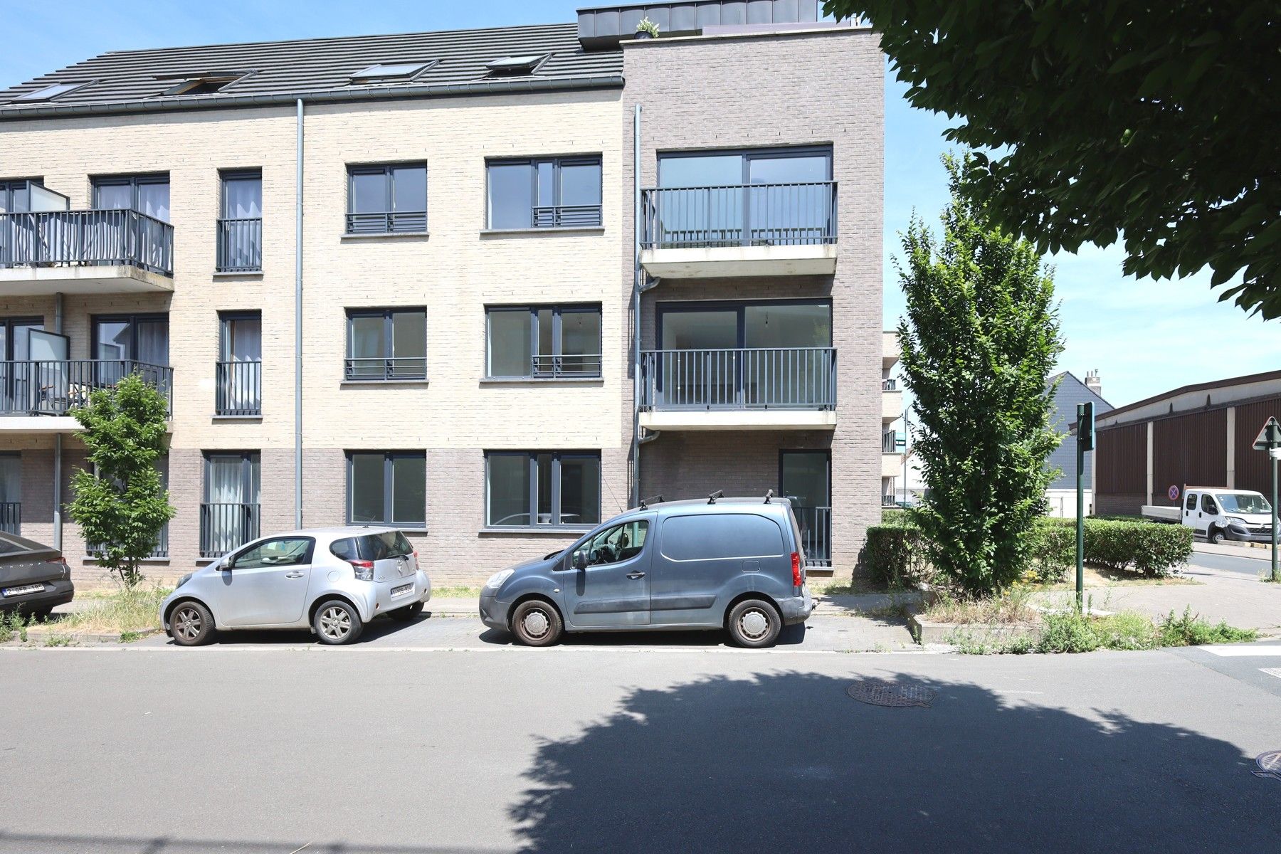 Lichtrijk appartement met terras foto 11