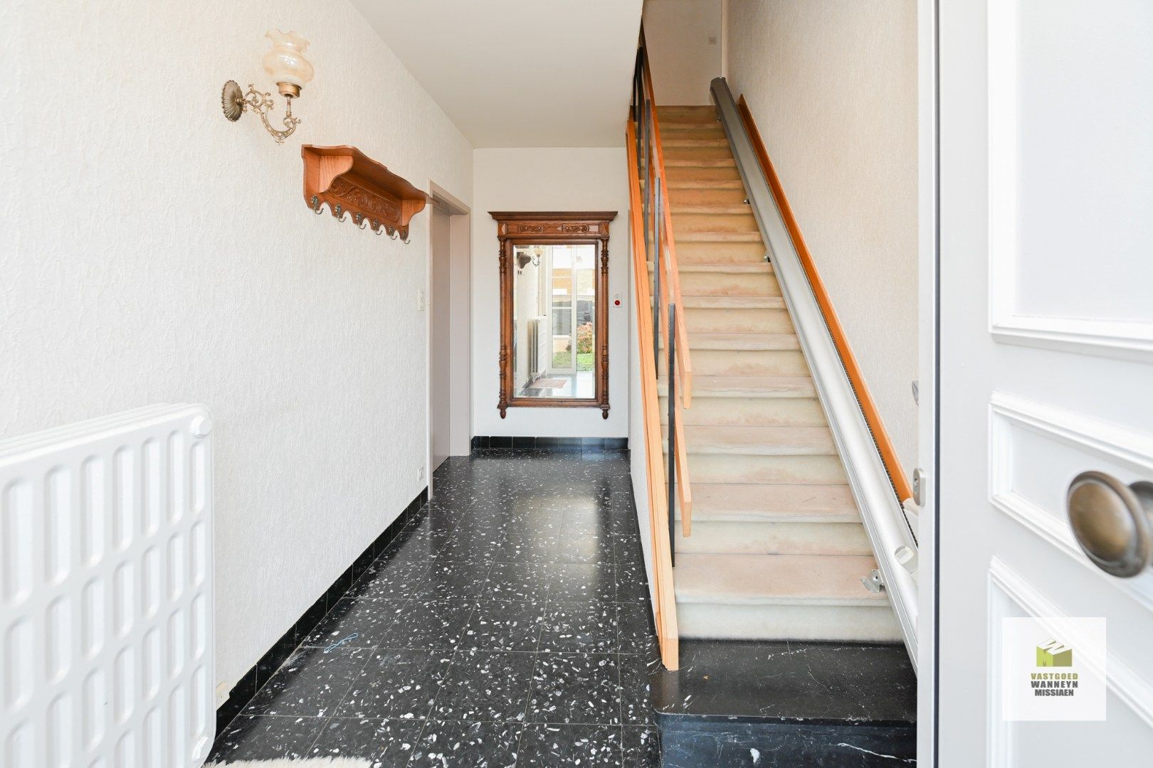 Rustig gelegen woning met 5 slaapkamers op 673m2 foto 2