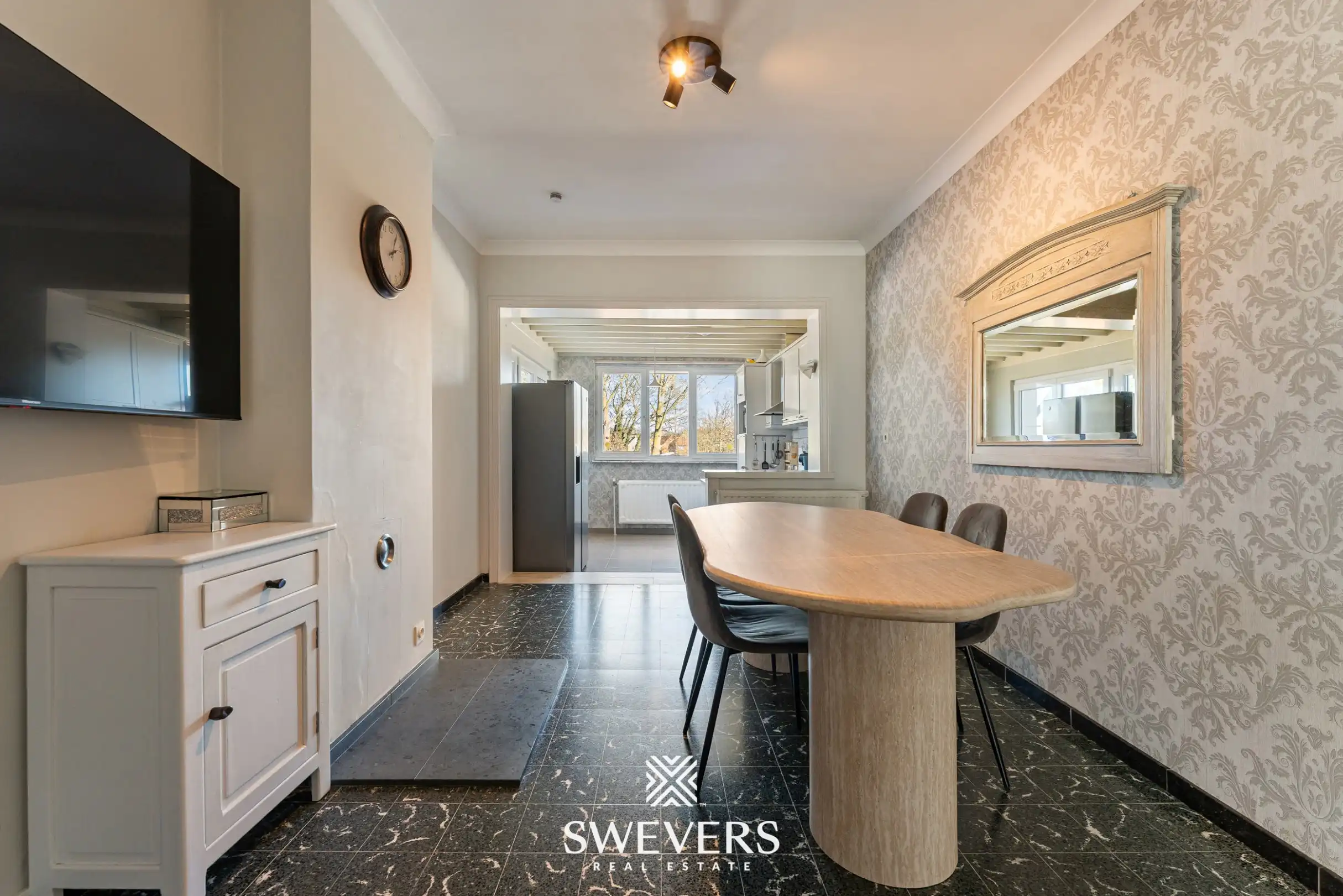 Karaktervolle gezinswoning met veel potentieel op 11a 74ca te Jesseren. foto 8