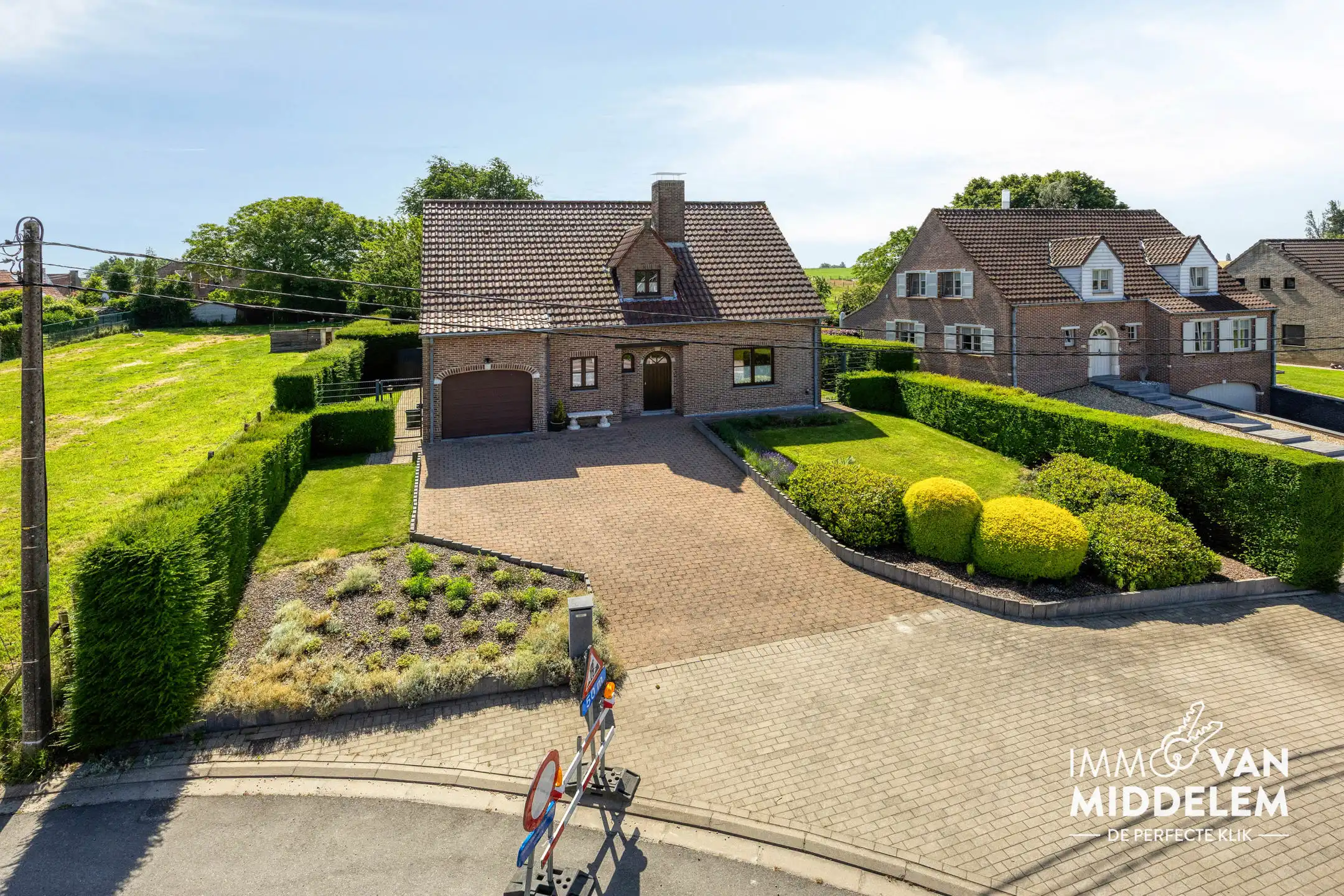 ZEER GOED ONDERHOUDEN WONING MET 4 KAMERS EN GROTE TUIN foto 4