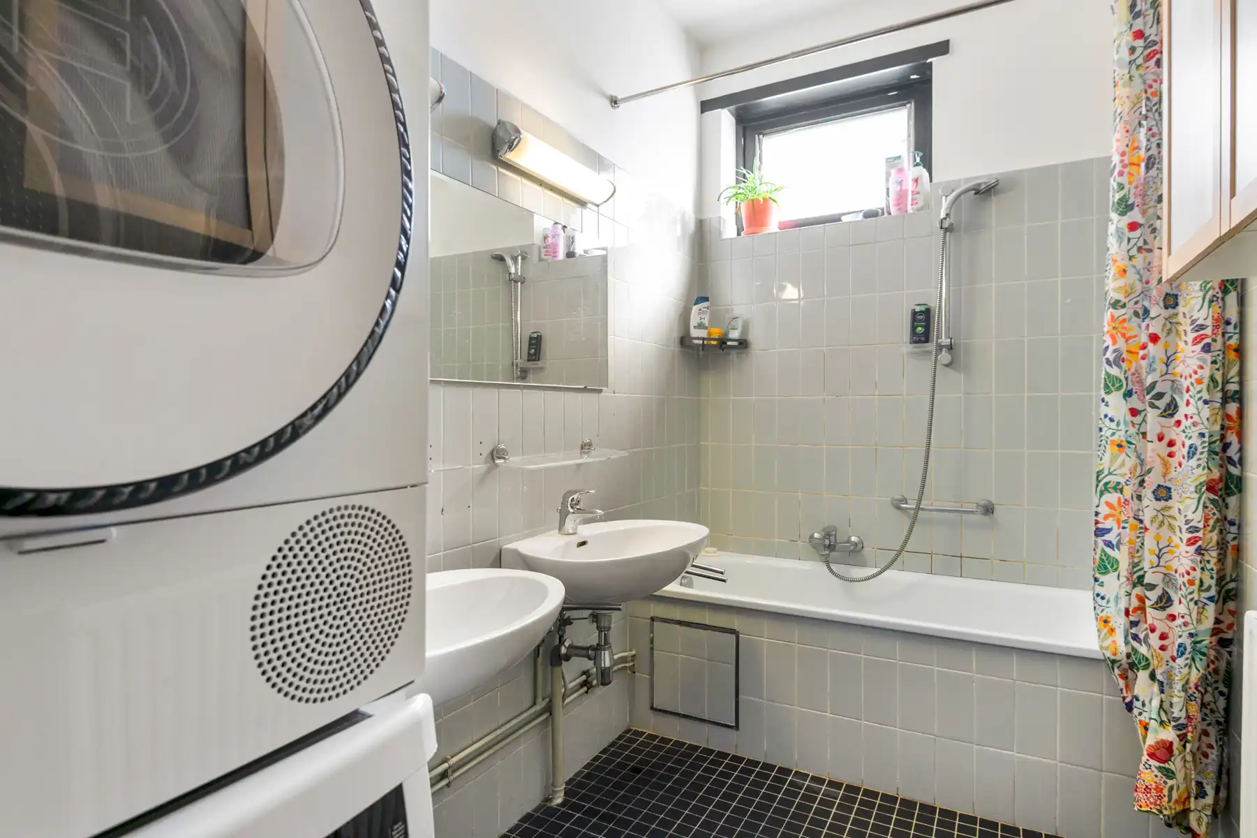 Ruim 3-slaapkamer appartement met terras op toplocatie foto 11