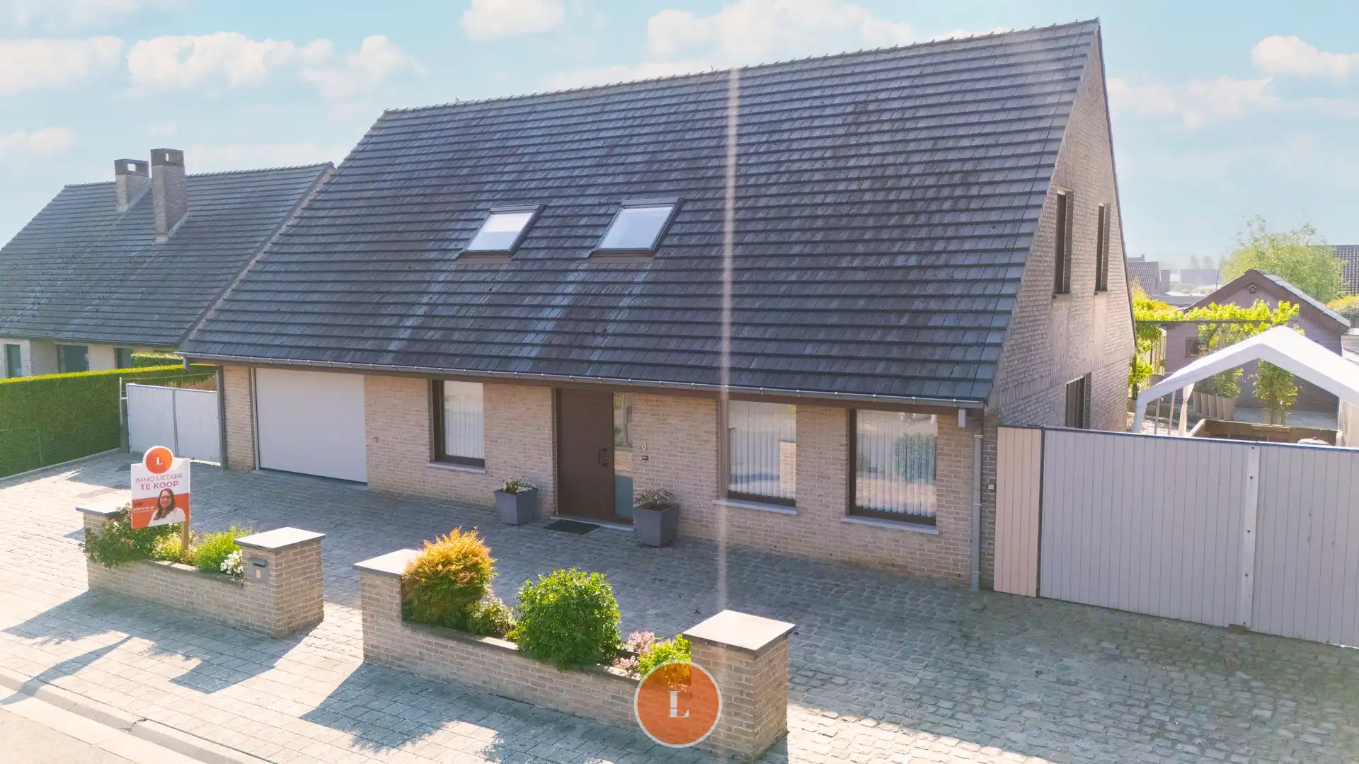 Villa met 5 slaapkamers op 1308m² foto {{pictureIndex}}