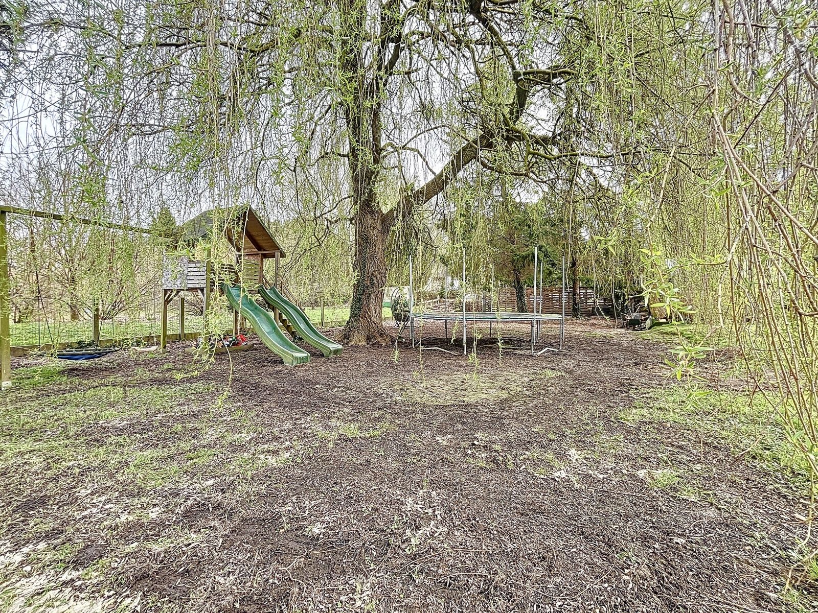 Instapklare woning met 5 slpks - tuin mét zwembad en sauna foto 19