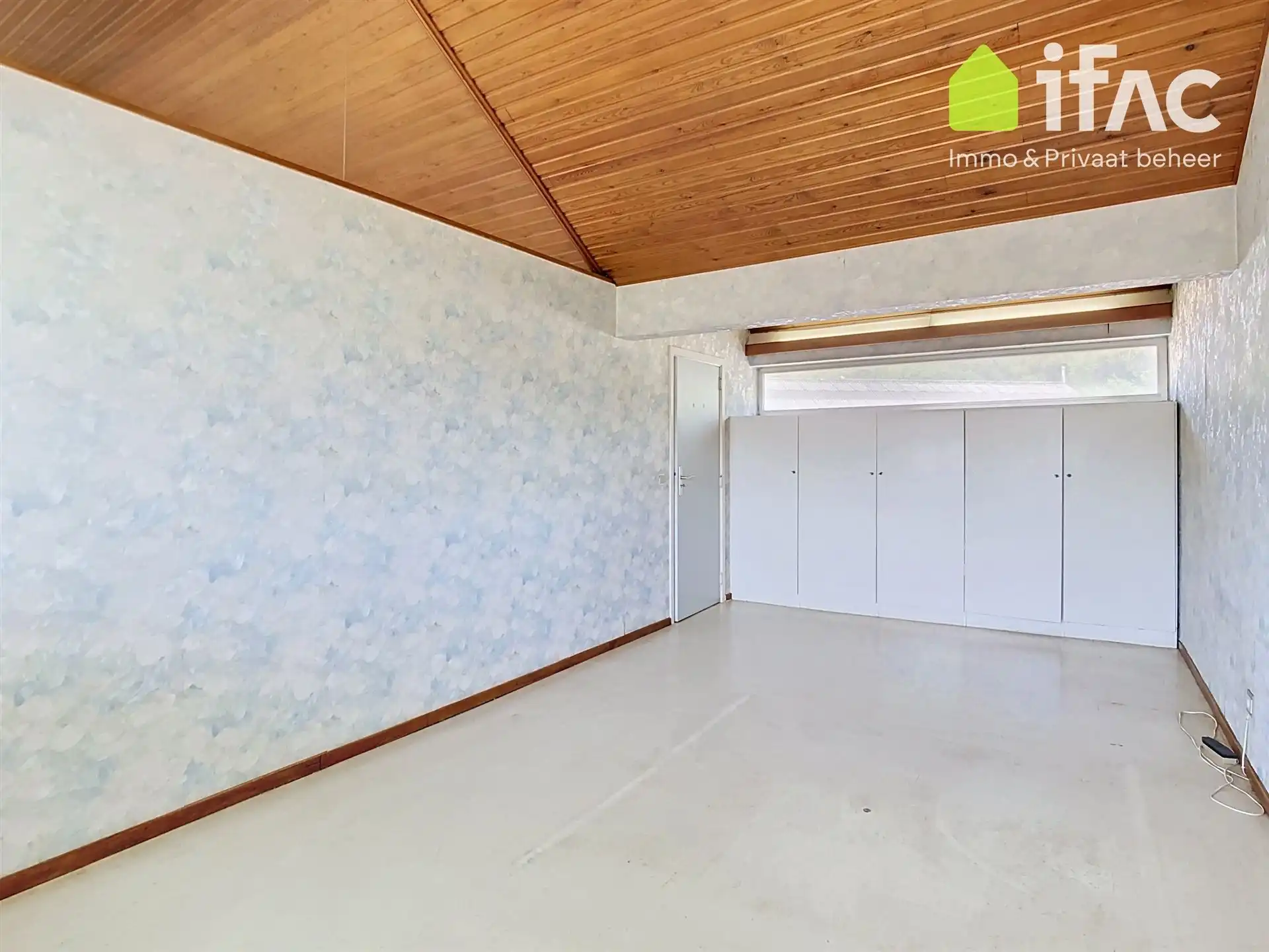 Woning met 4 slaapkamers, garage en tuin foto 16