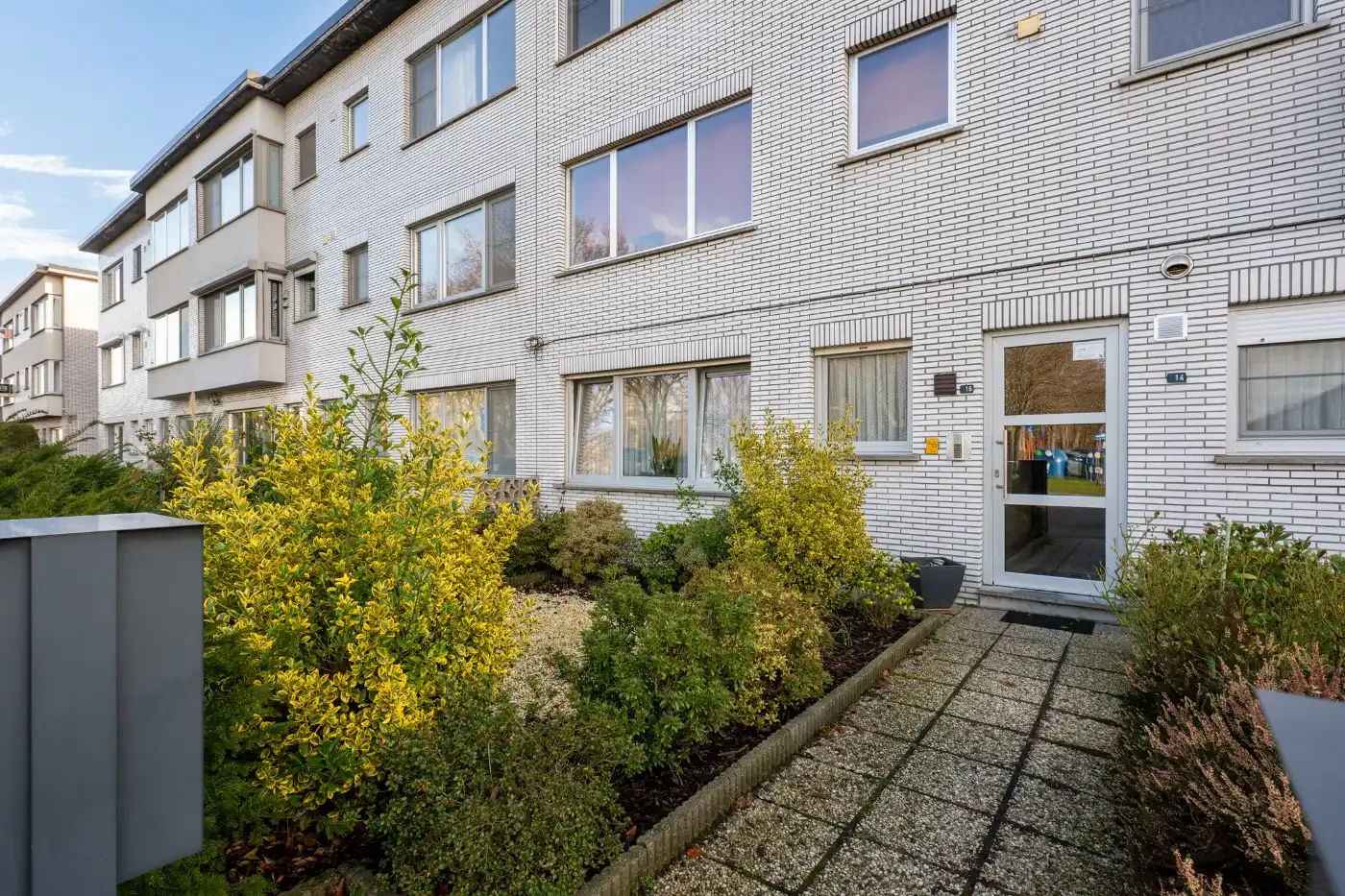 Gelijkvloers appartement met 2 slpk., veranda, verhard tuintje en garage foto 19