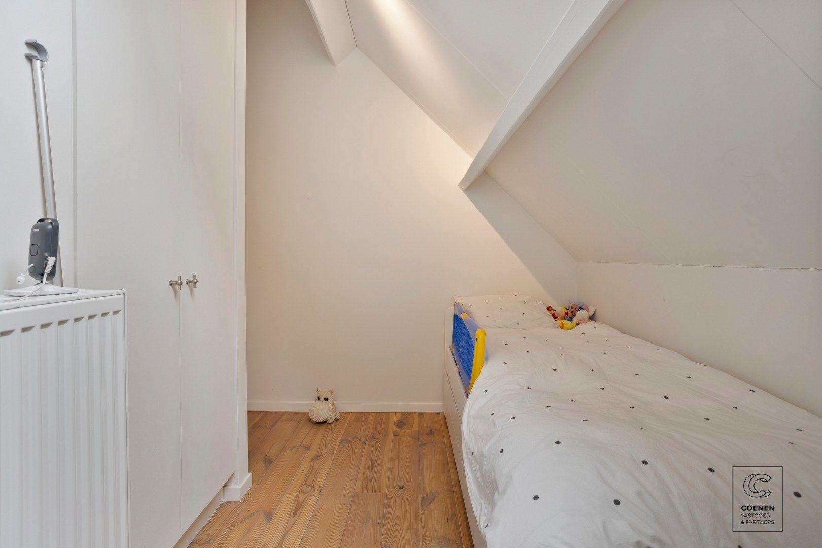 Prachtige woning met een bew. opp. van 302 m², 6 slpk, 3 bk en prachtige tuin met zwembad  foto 31