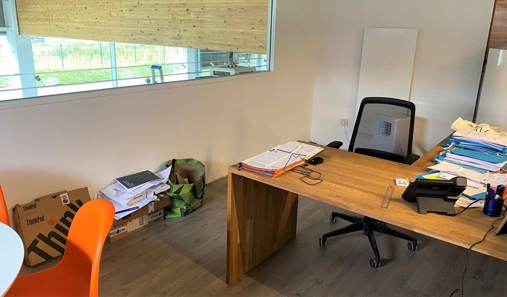 Showroom met opslagruimte te huur aan Kortrijksesteenweg in Gent foto 8