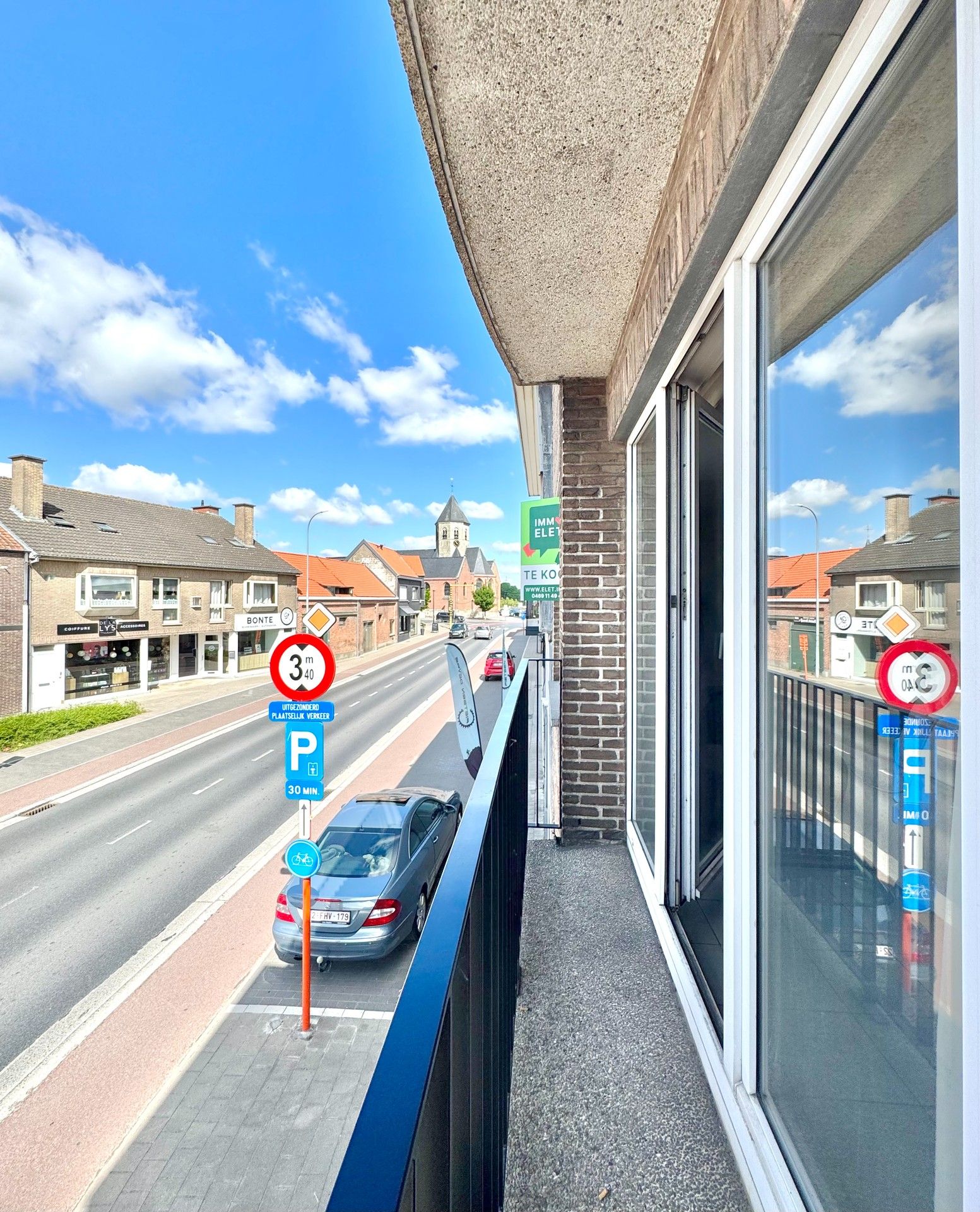 APPARTEMENT OP EERSTE VERDIEP MET 2 SLPKS & GARAGE foto 8