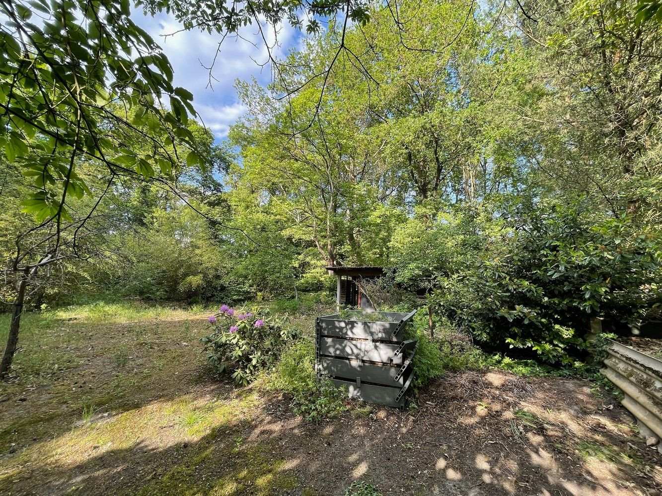Genk, Gansenwijer 12. Ruime woning met 4 slaapkamers, bureau, veranda, garage, tuinhuis en grote tuin op een perceel van 27a 08ca. foto 8
