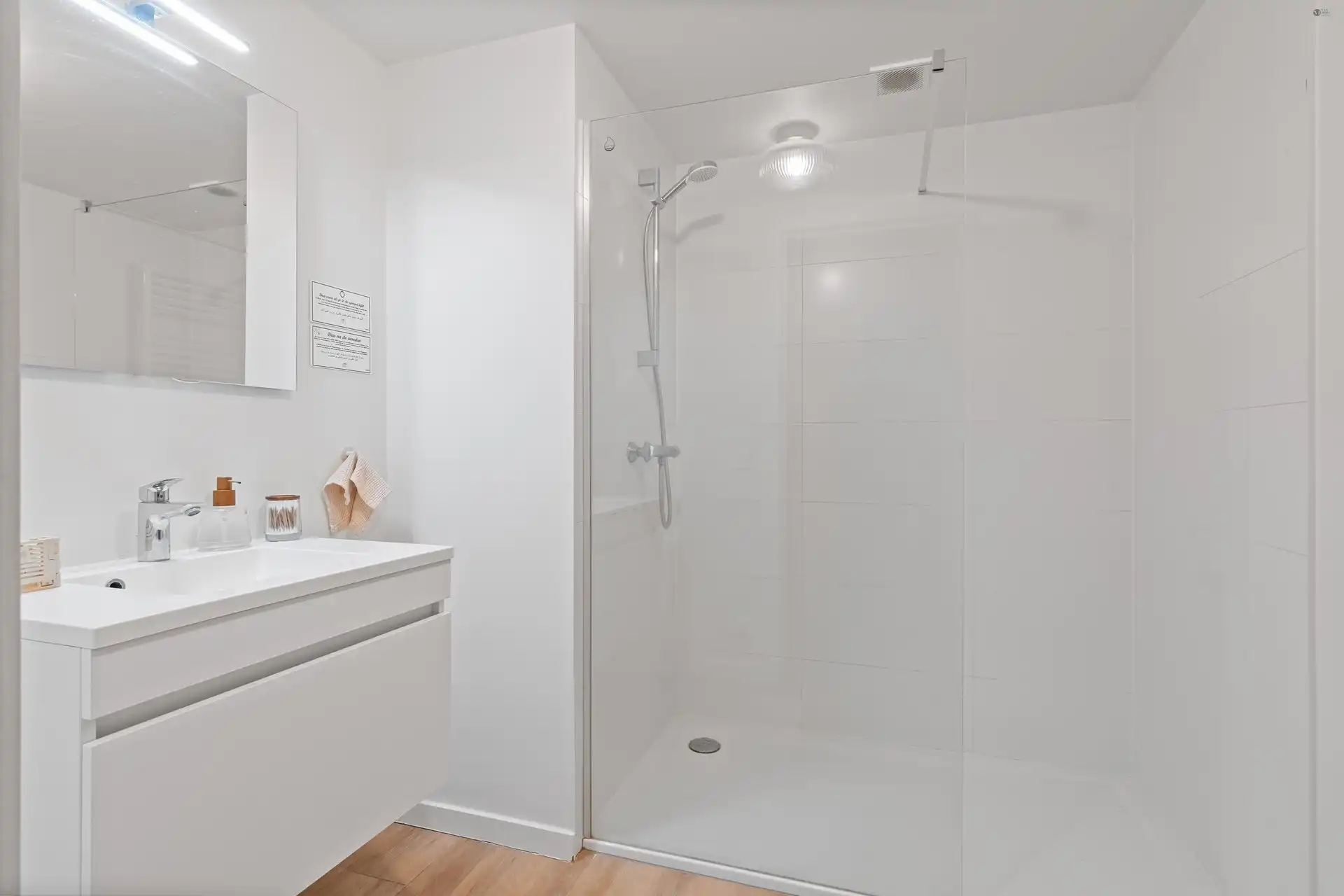 Modern tweeslaapkamer appartement te Sint-Niklaas foto 10