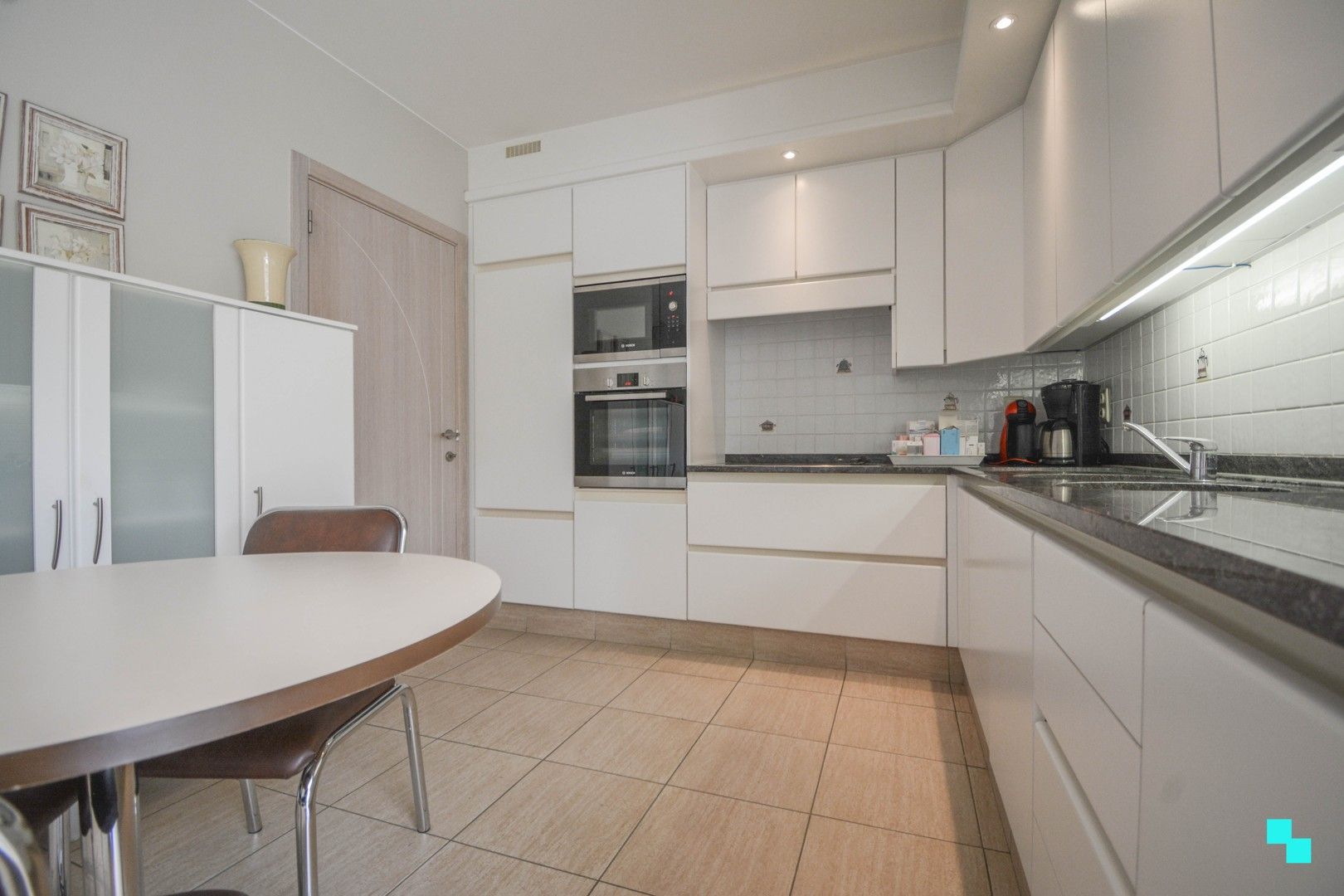 Goed onderhouden eengezinswoning te Roeselare foto 7