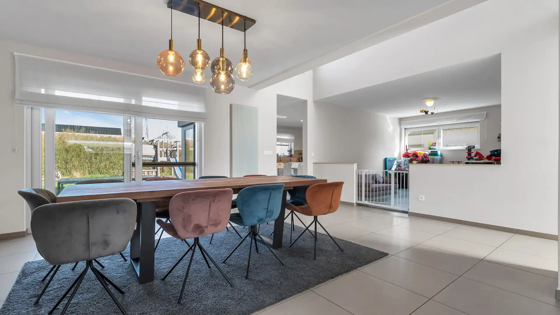 Trendy gezinswoning met open leefruimte, 4 slaapkamers en vrijstaande garage foto 5