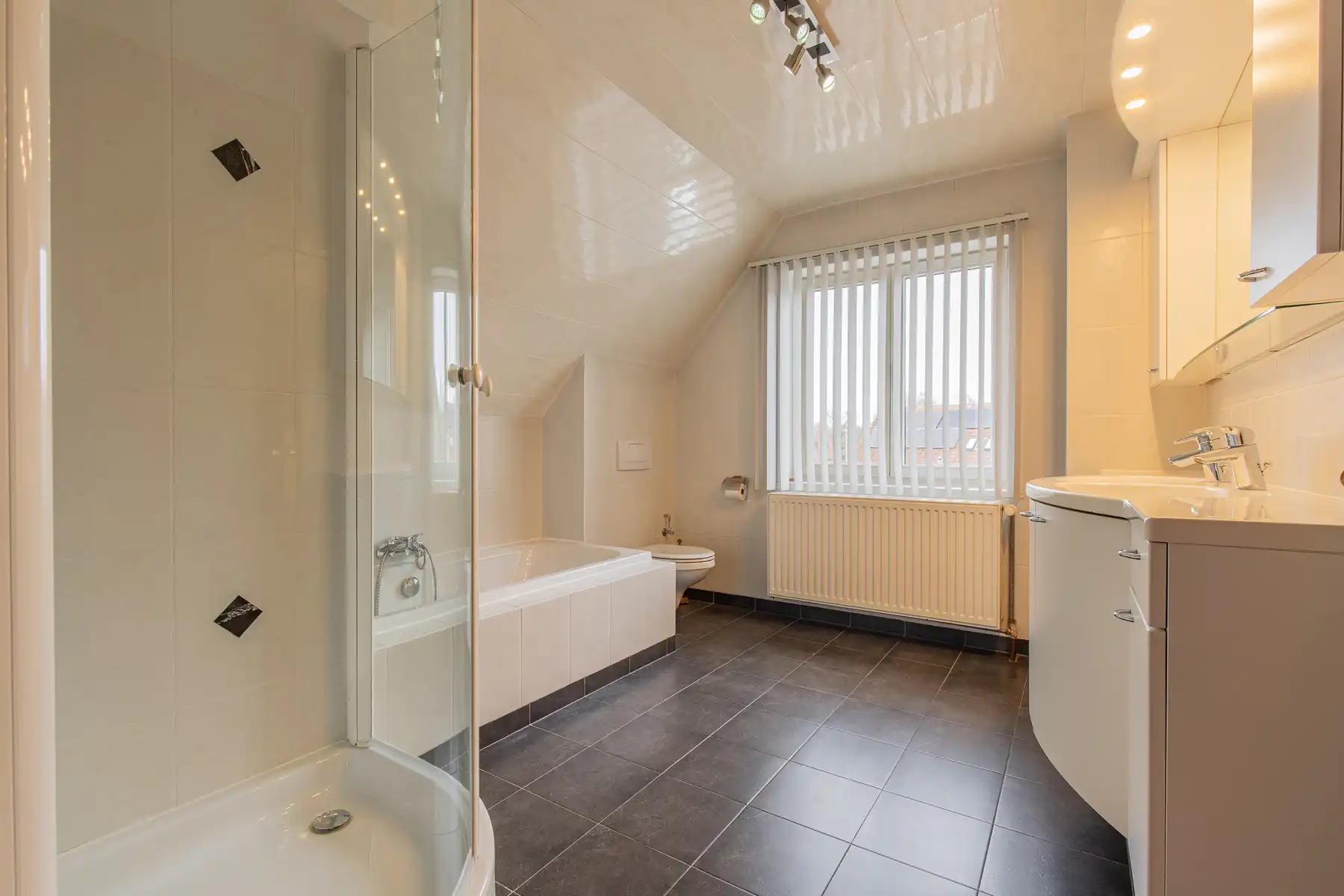 Gezellige woning in een doodlopende straat foto 9