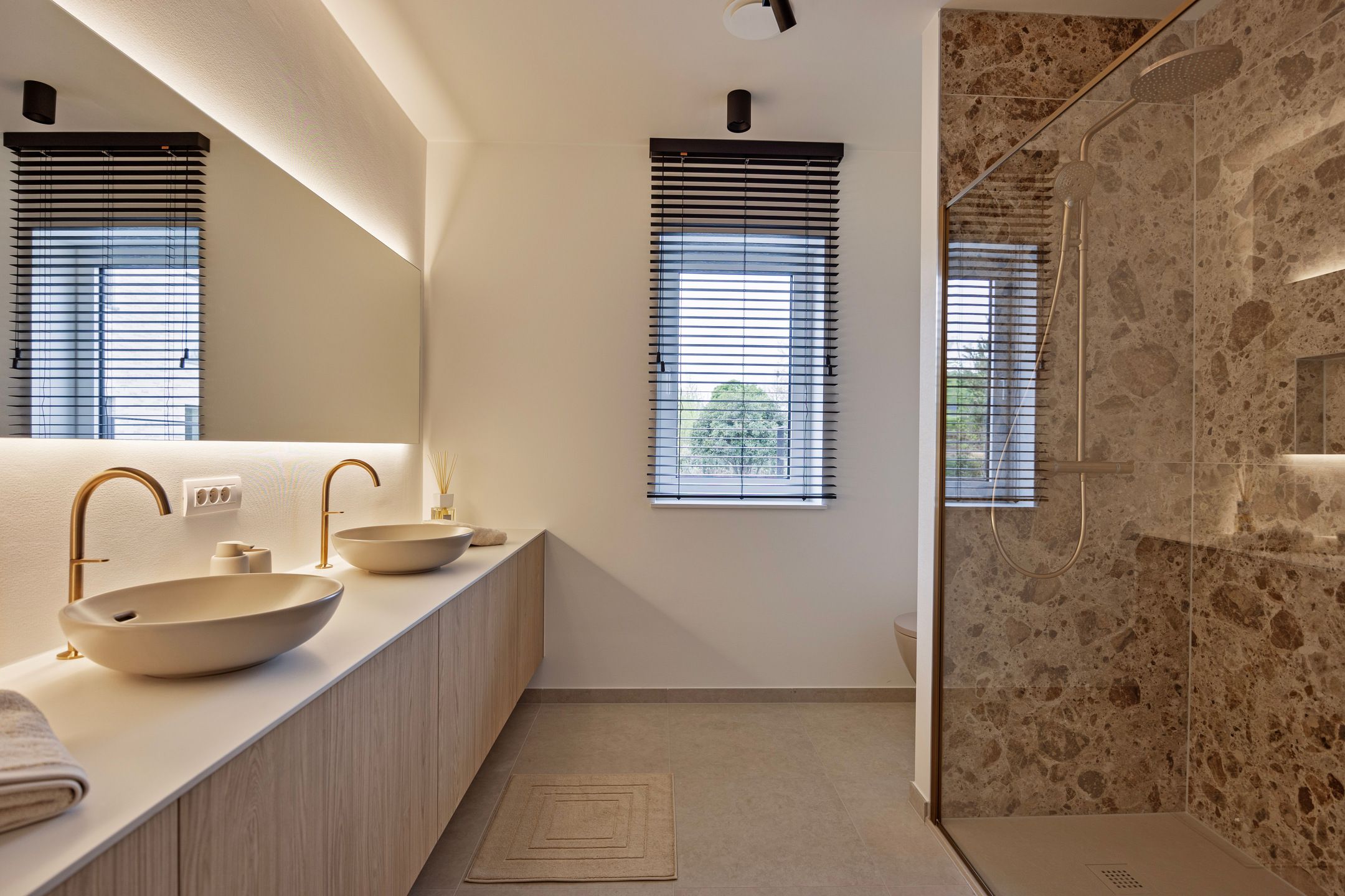 Luxueus nieuwbouwappartement - geniet van 6% btw foto 12