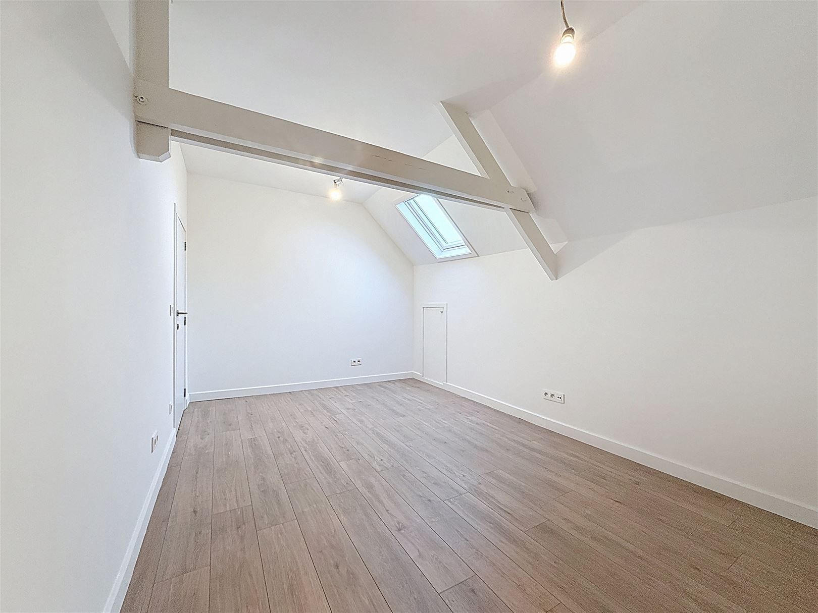 Gerenoveerde stadswoning, 4 slpks, tuin, terras, 2a 43ca foto 49