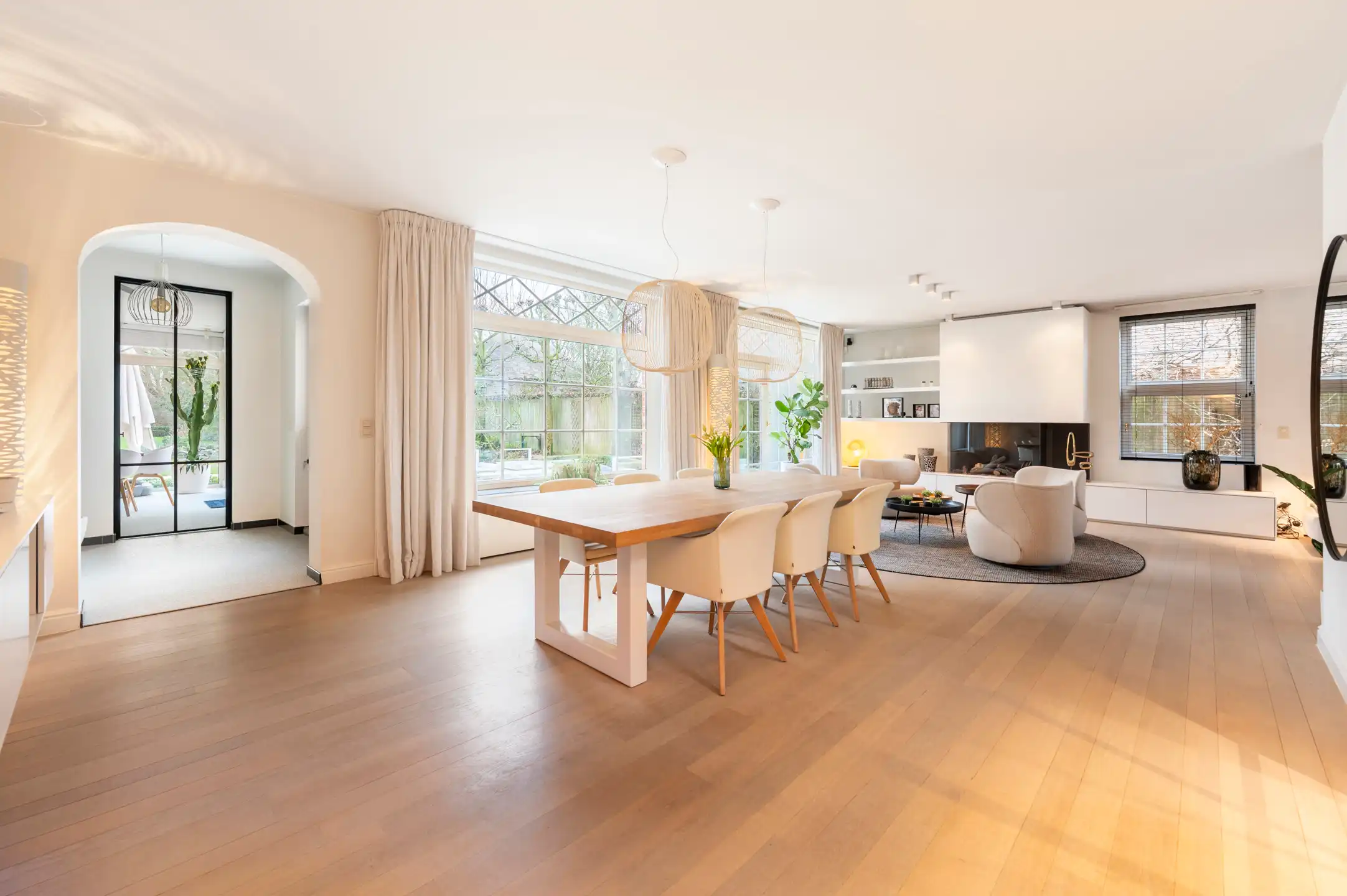 AARTSELAAR - Villa met zwembad en ruimte voor praktijk foto 3