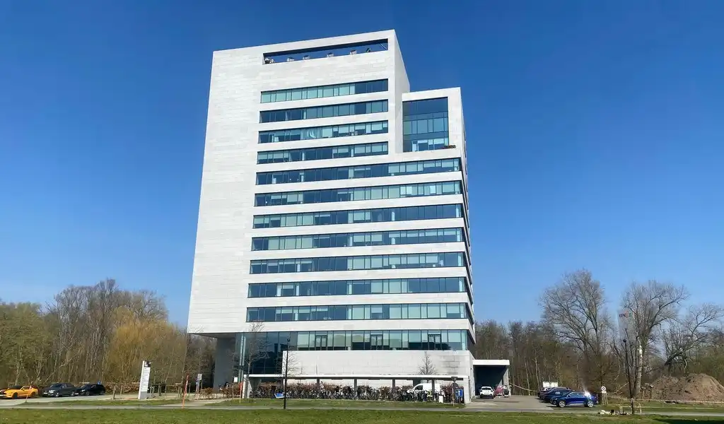 Gemeubeld kantoor met dienstverlening in AA-Tower in Gent foto 24