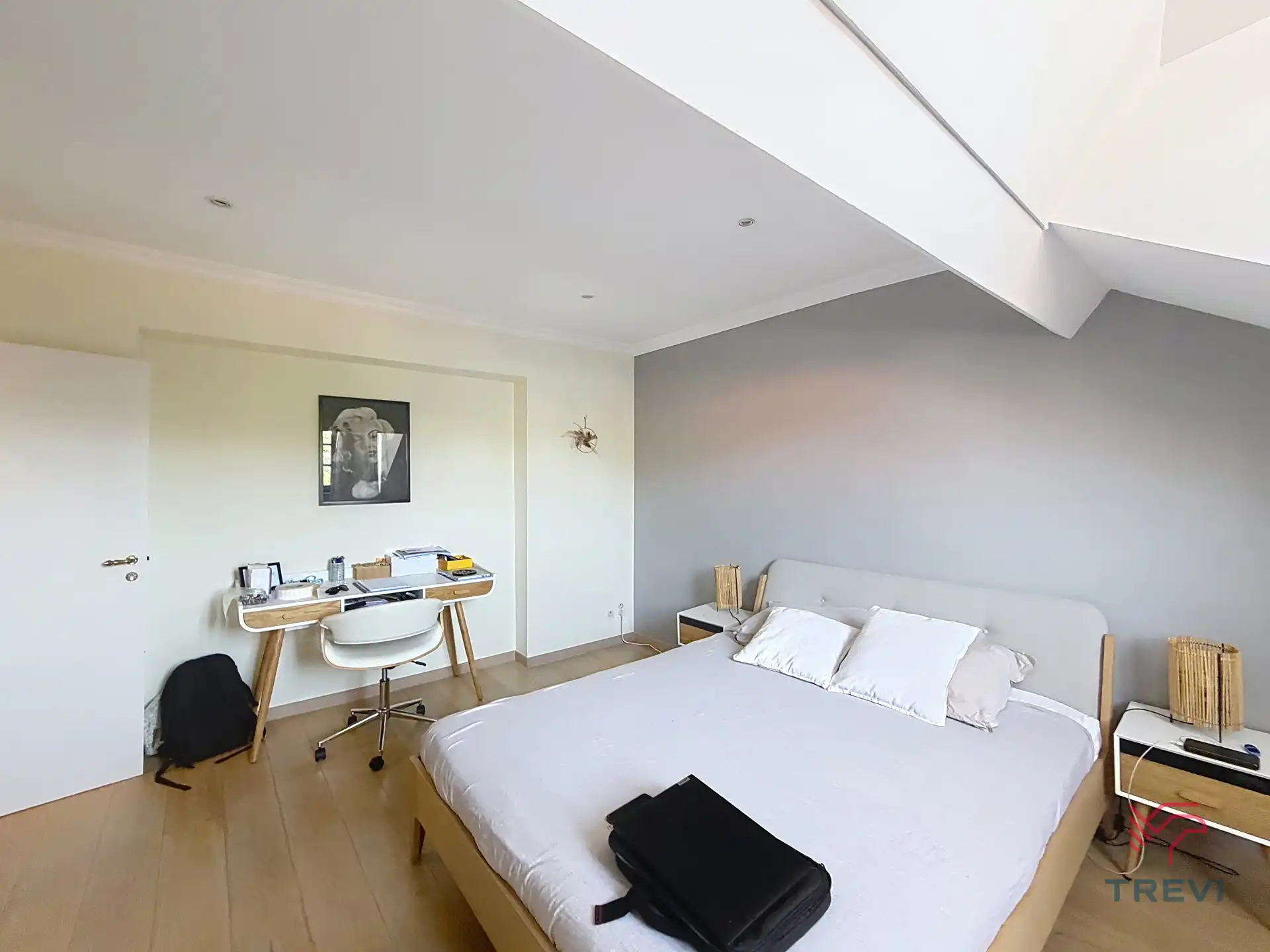 Mooi appartement met 2 slaapkamers + studeerkamer foto 9