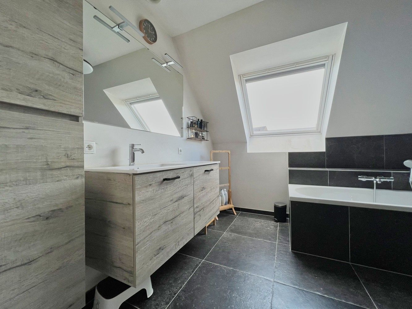 Recente, smaakvolle woning (3 slpks) + aangelegde tuin! foto 14