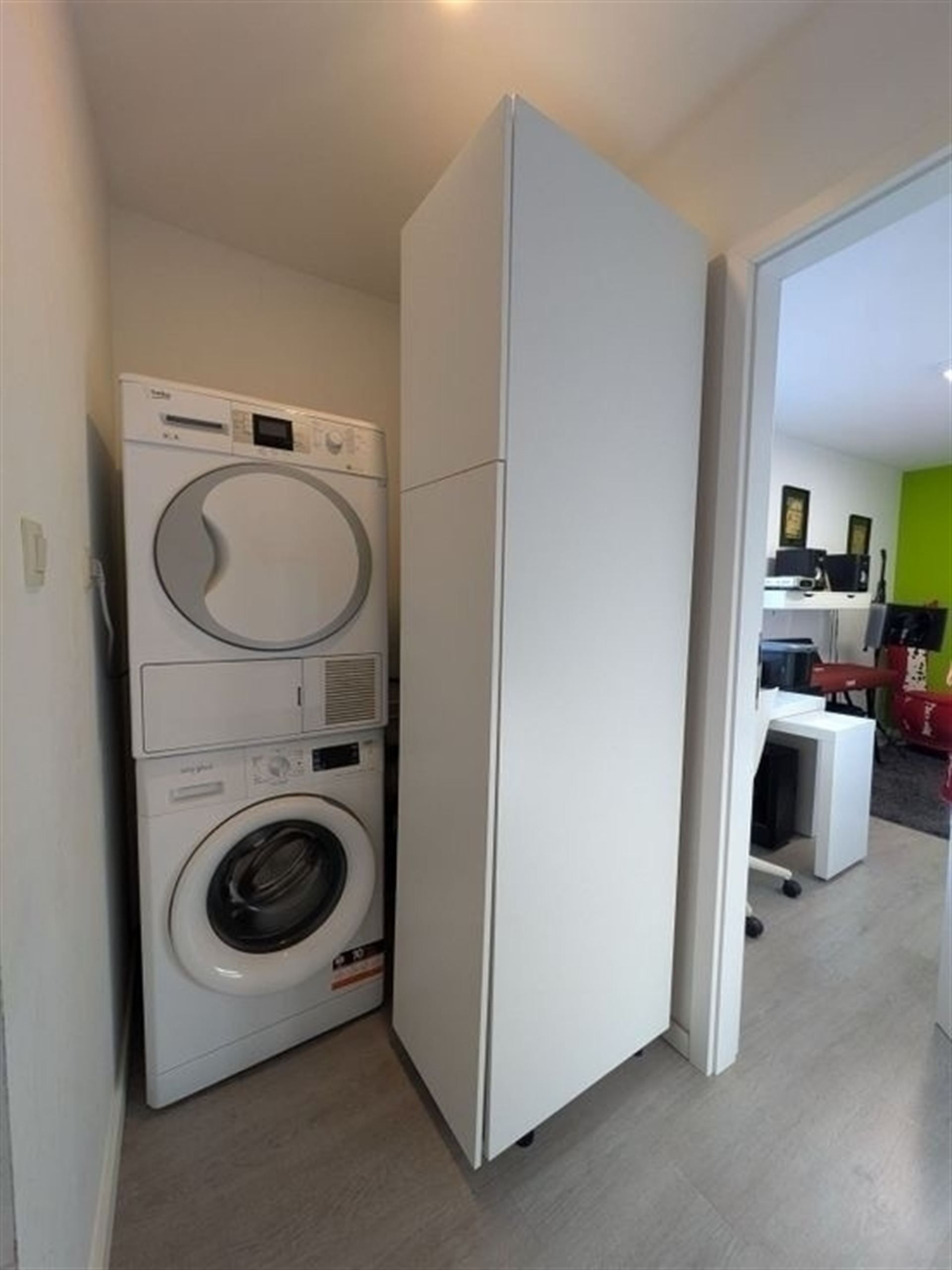 charmante woning met garage en gezellige tuin! foto 9