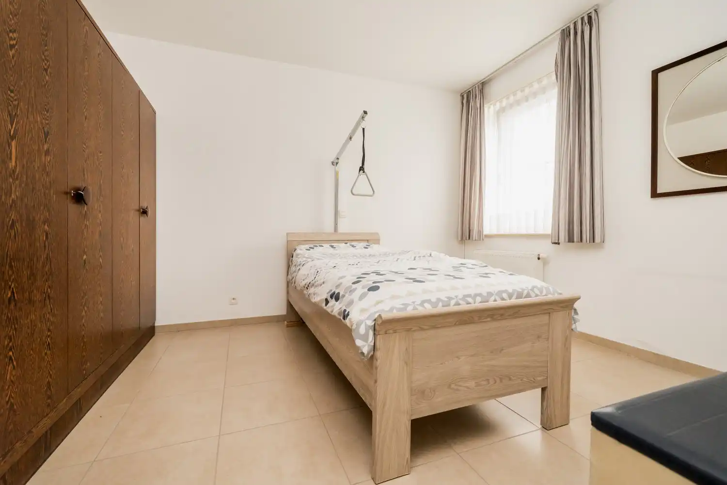 Lichtrijk hoekappartement in recent gebouw foto 15