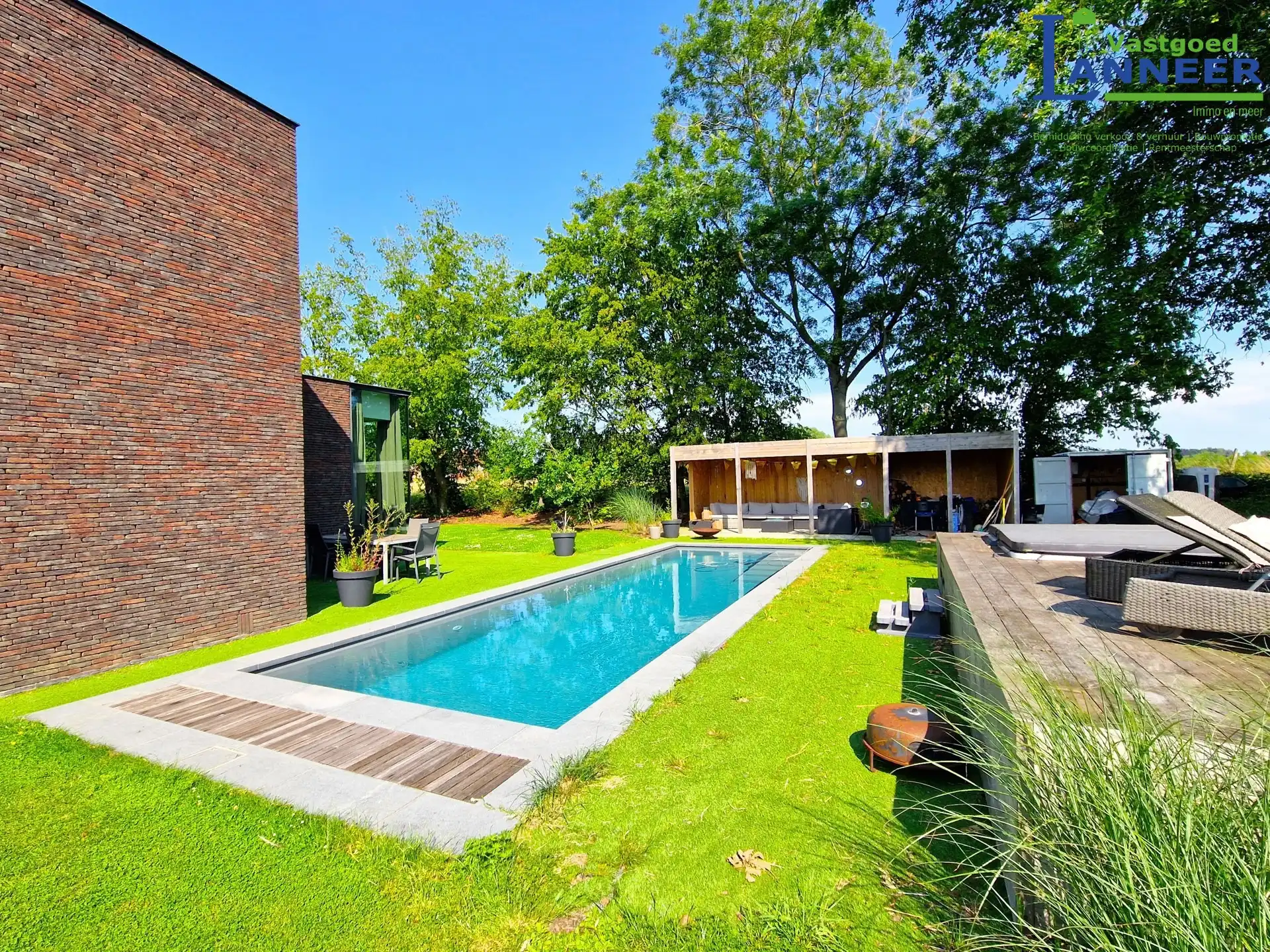 Riante villa met 5 slaapkamers, zwembad en weide  foto 3