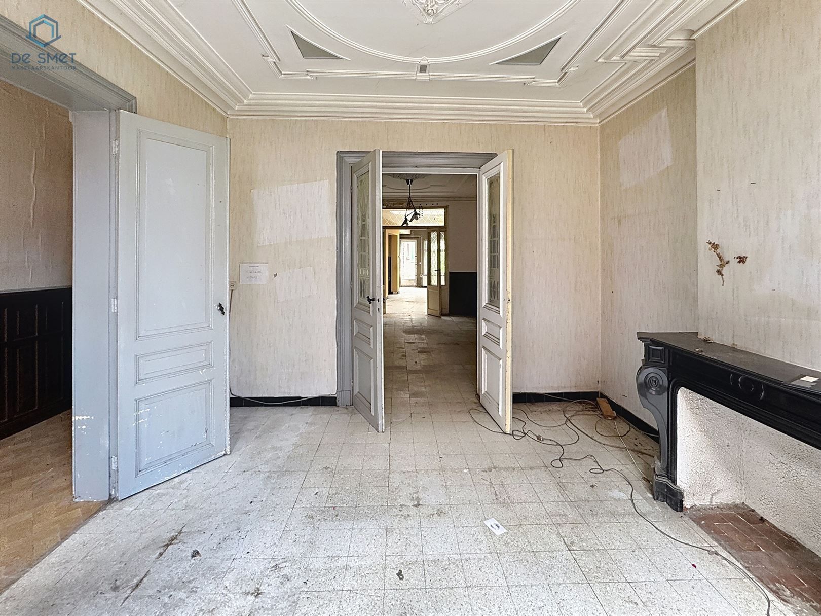 Gebouw met 2 woonentiteiten te koop in hartje Aat veel potentieel! foto 3