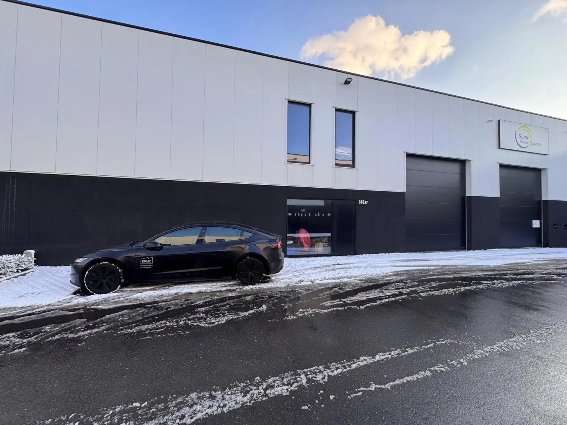 Recente KMO-unit te koop te Stabroek foto {{pictureIndex}}