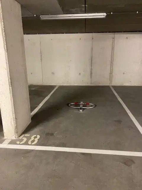 Ondergrondse parkeerplaats in Belisiapark te Bilzen foto {{pictureIndex}}