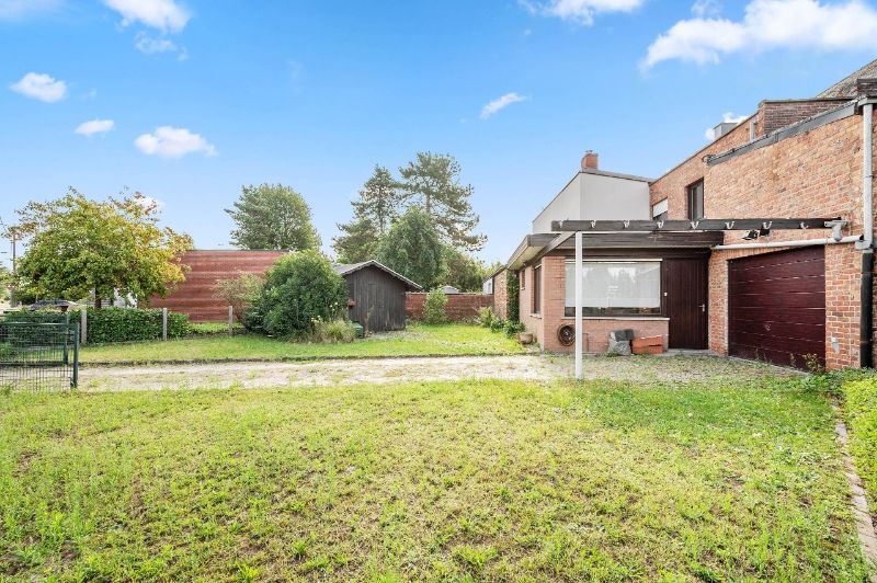 Ruime woning van 260m² op 4a25ca met 4 slaapkamers foto 31