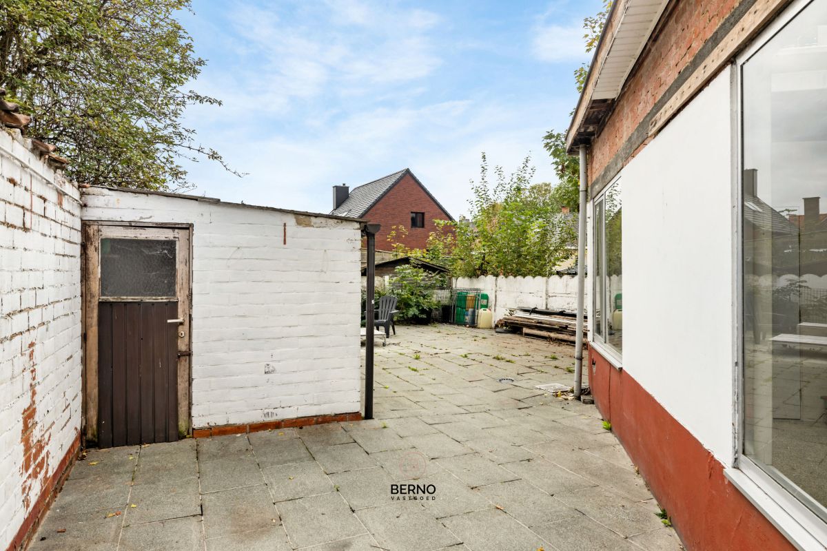 Rustig gelegen woning met 3 slaapkamers en ruime garage. foto 24